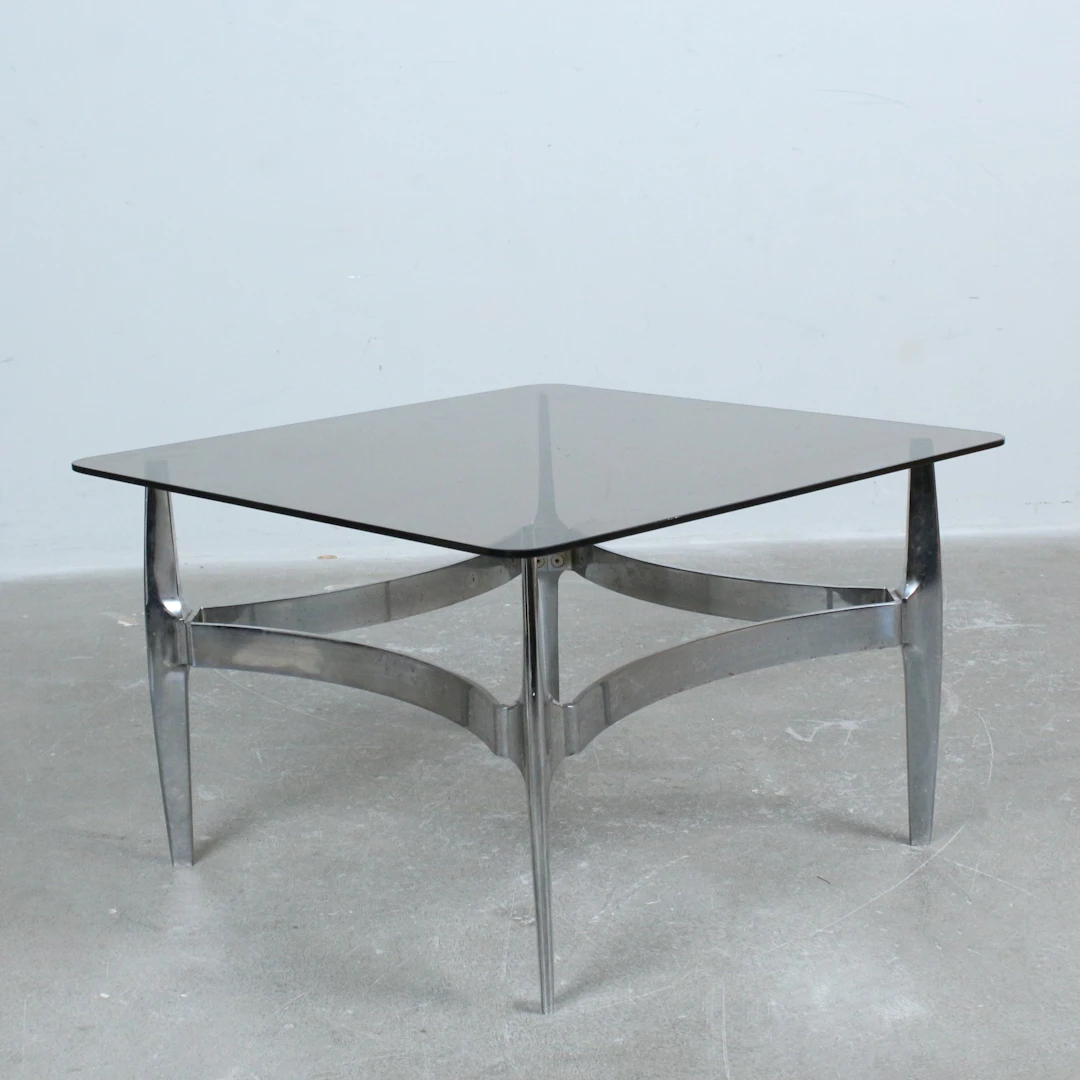 KNUT HESTERBERG. für Ronald Schmitt, Couchtisch, Aluminium, Glas