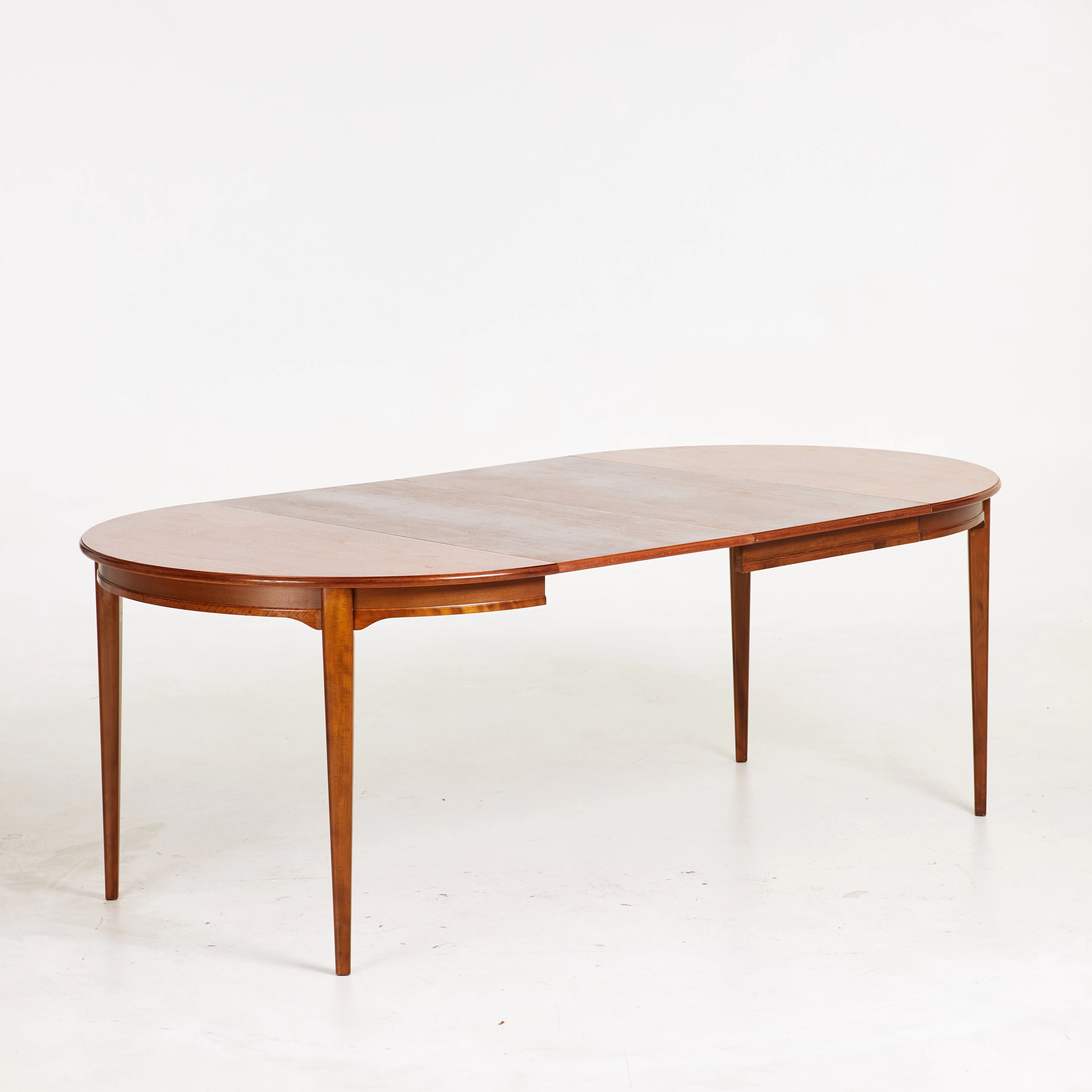 SVANTE SKOGH. Matbord, "Vindö", teakfanér, Möbelfabrik Balder, 2 st