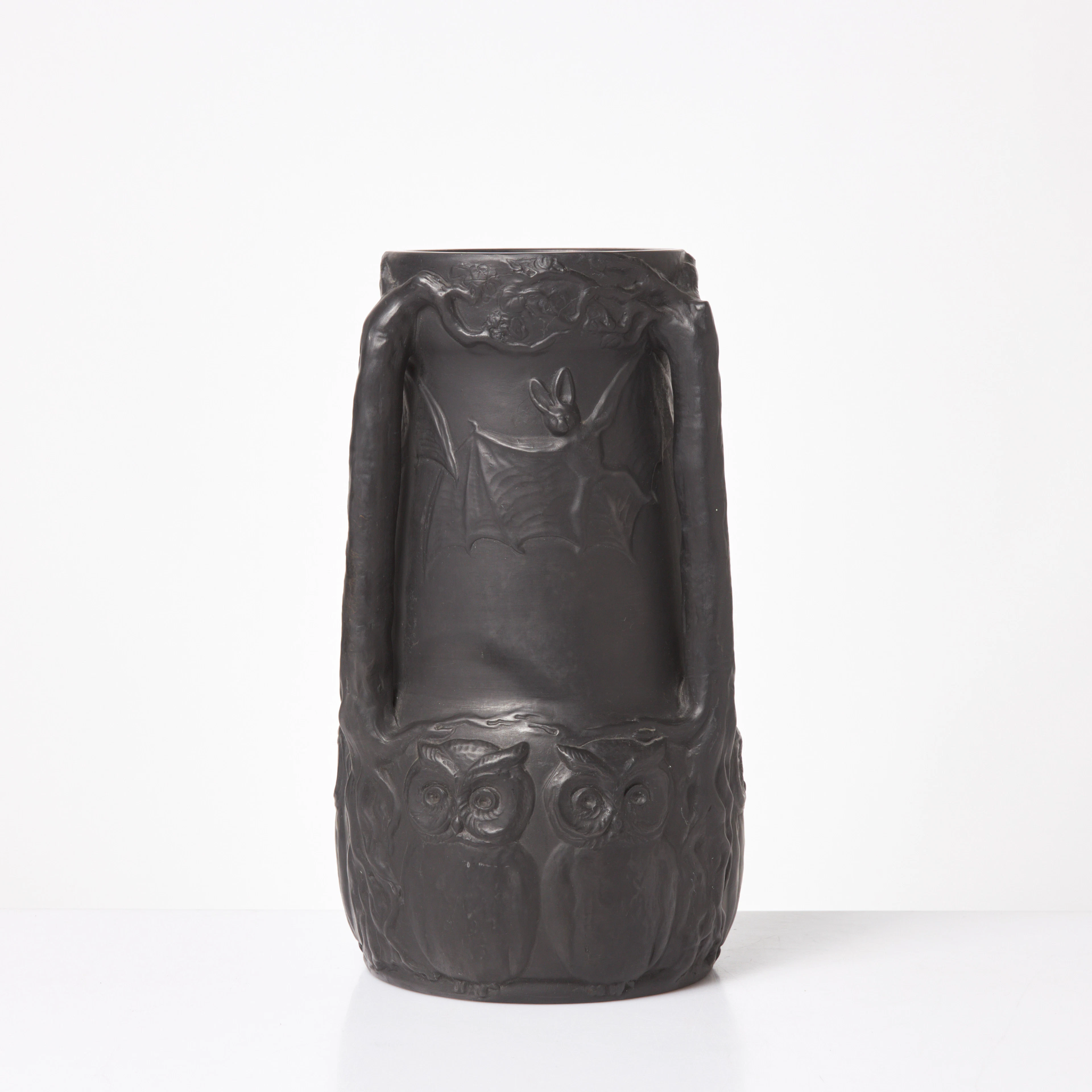 LAURITZ HJORTH. Vas, jugend, terracotta, modellnr 652, Bornholm, Danmark