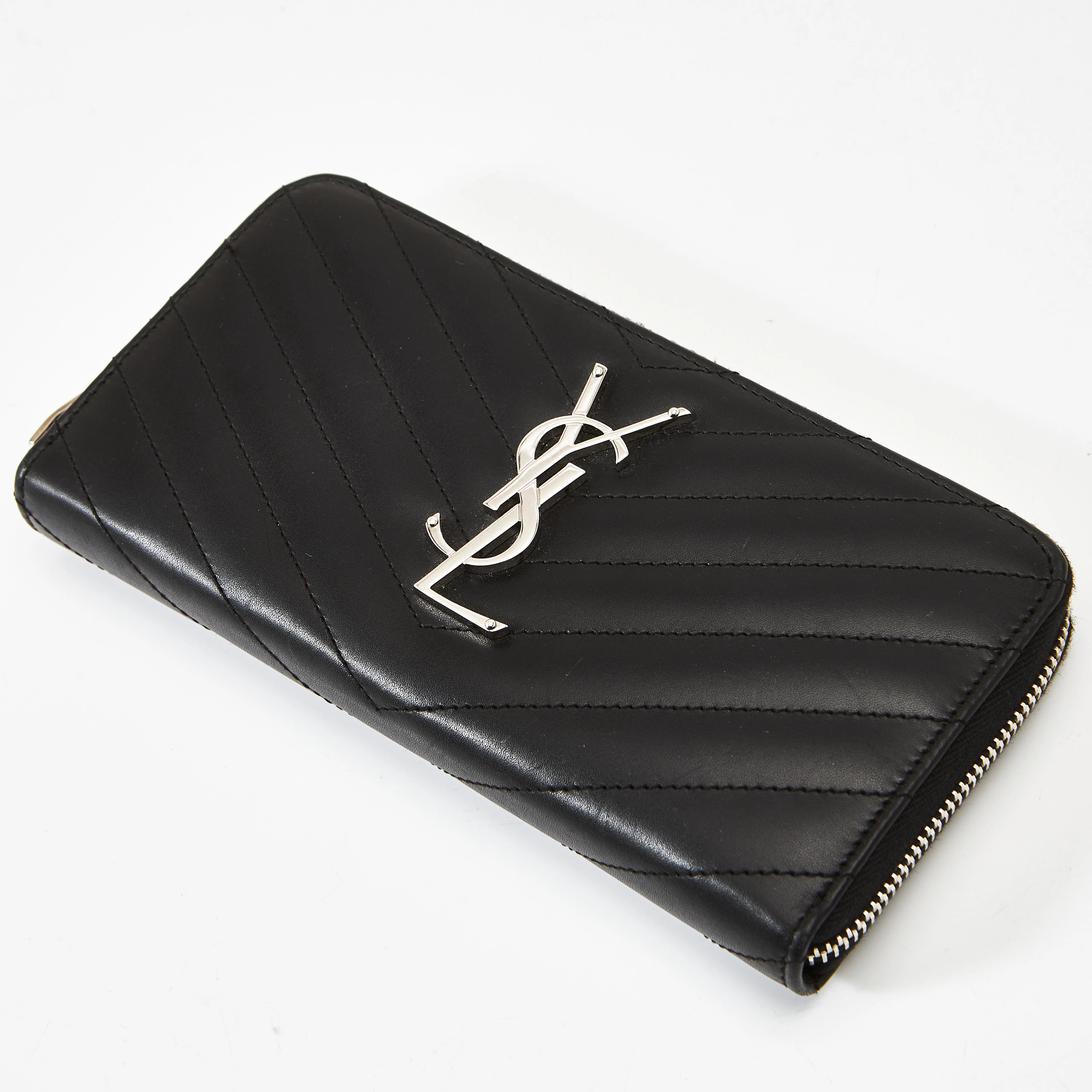 YVES SAINT LAURENT, "Monogram Zip around wallet" plånbok.