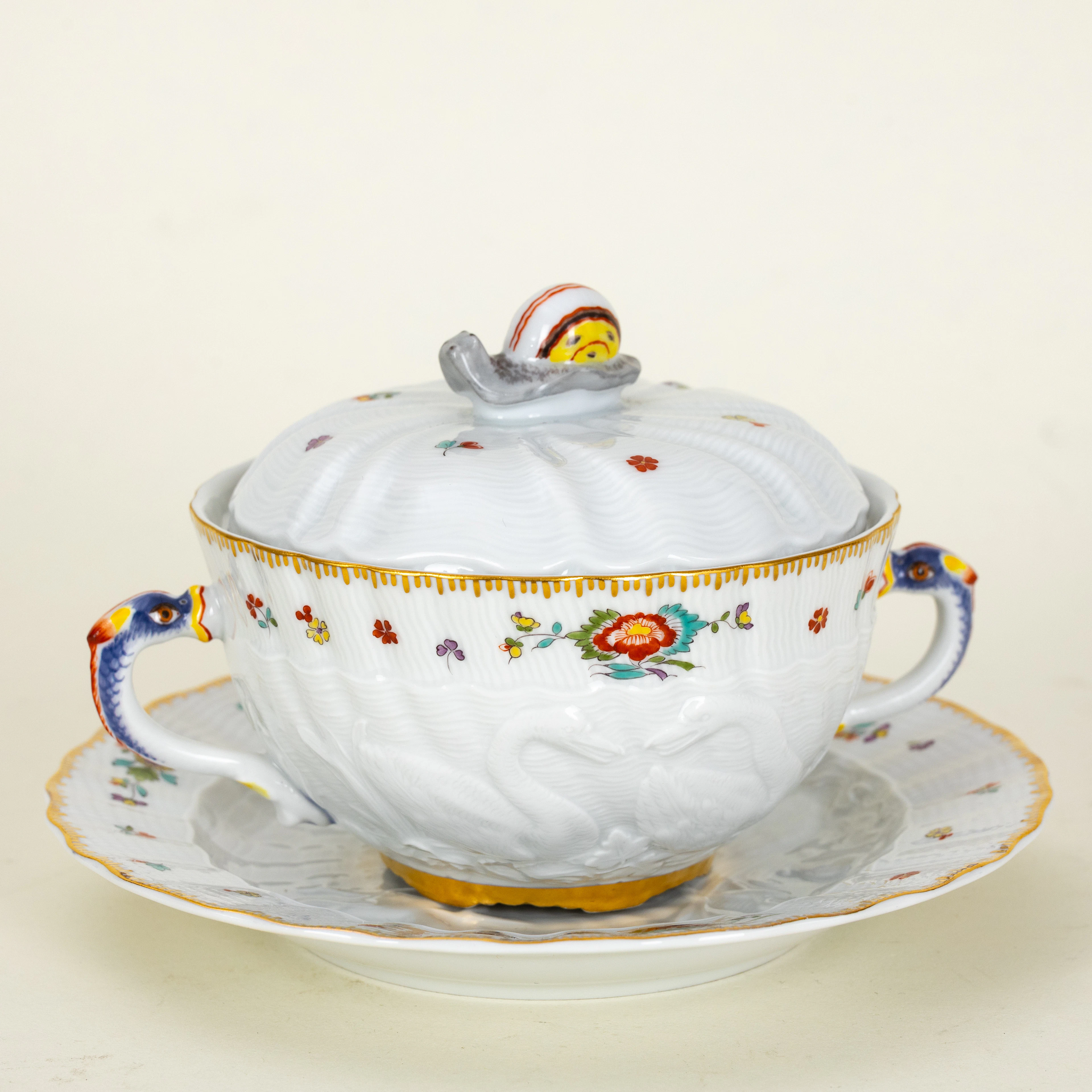 JOHANN JOACHIM KAENDLER (FISCHBACH/SACHSEN 1706 - MEISSEN 1775). Suppentasse