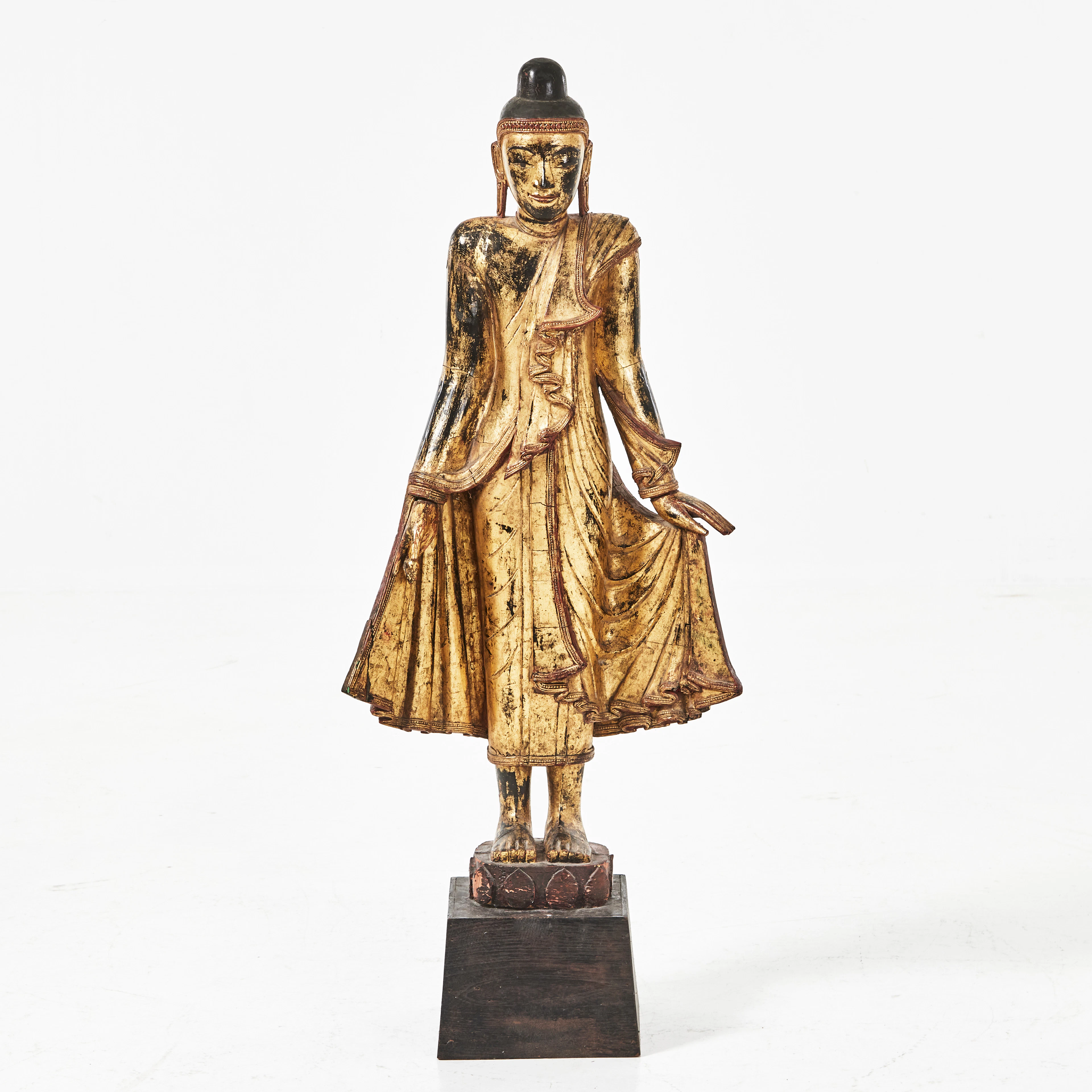 SKULPTUR, i form av stående Buddha, Thailand/Burma, 1900-talets första