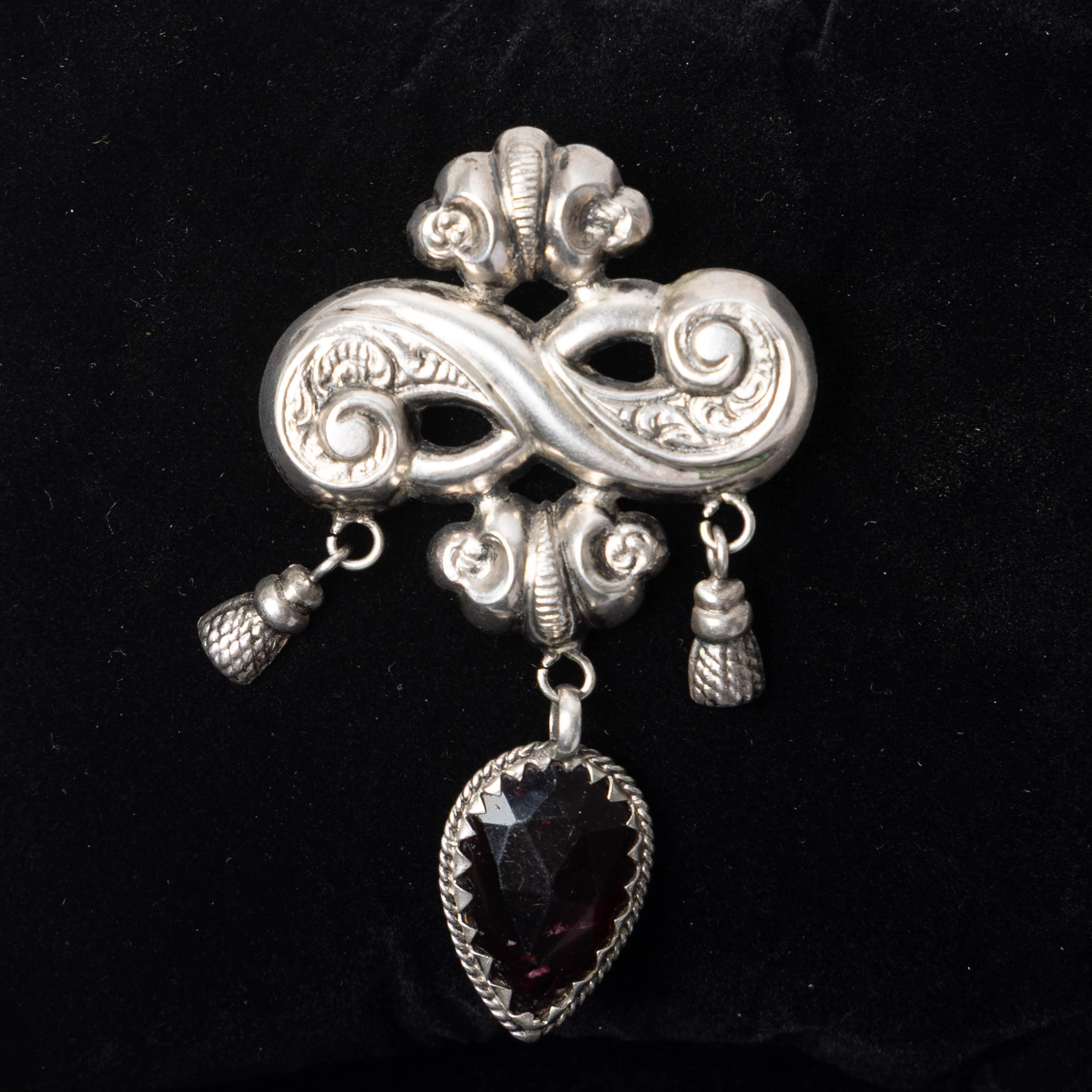 TOBIAS KÅHRE. (verksam 1829-1865), Halmstad, Brosch, silver, år 1863.