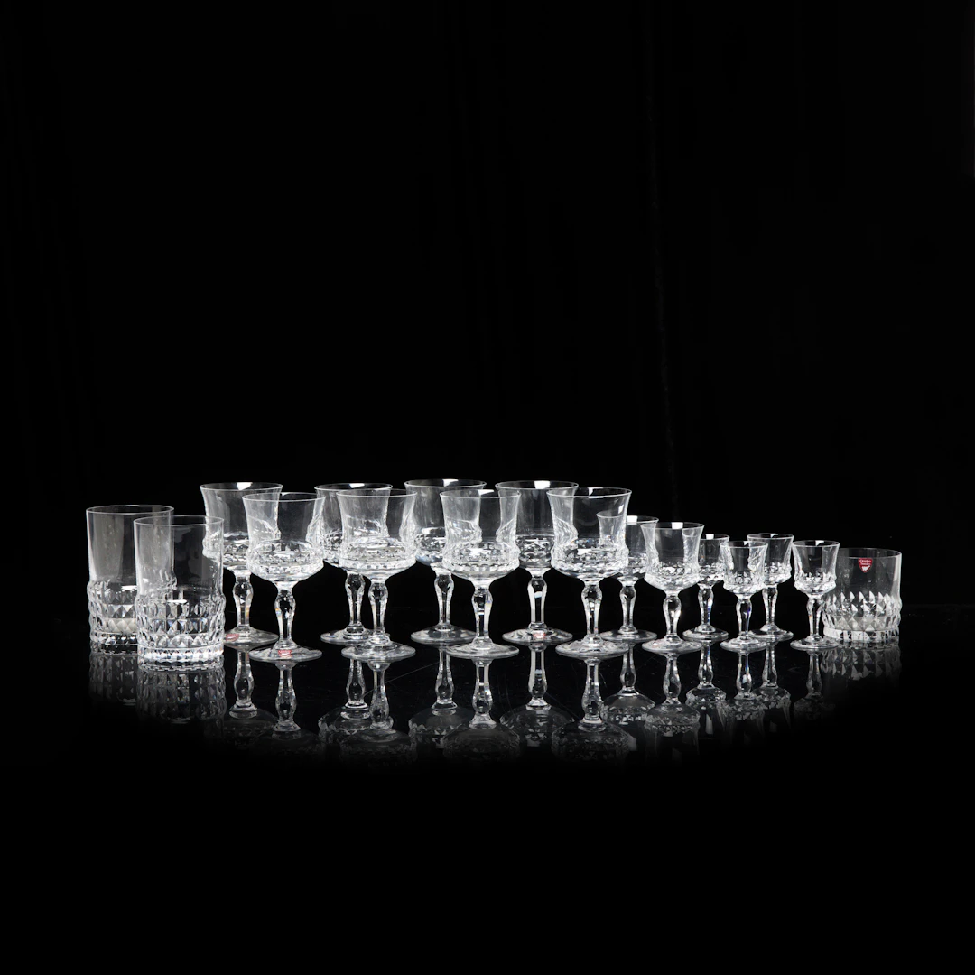 INGEBORG LUNDIN, "Silvia", glasservis, 17 dlr, Orrefors, slipad dekor.