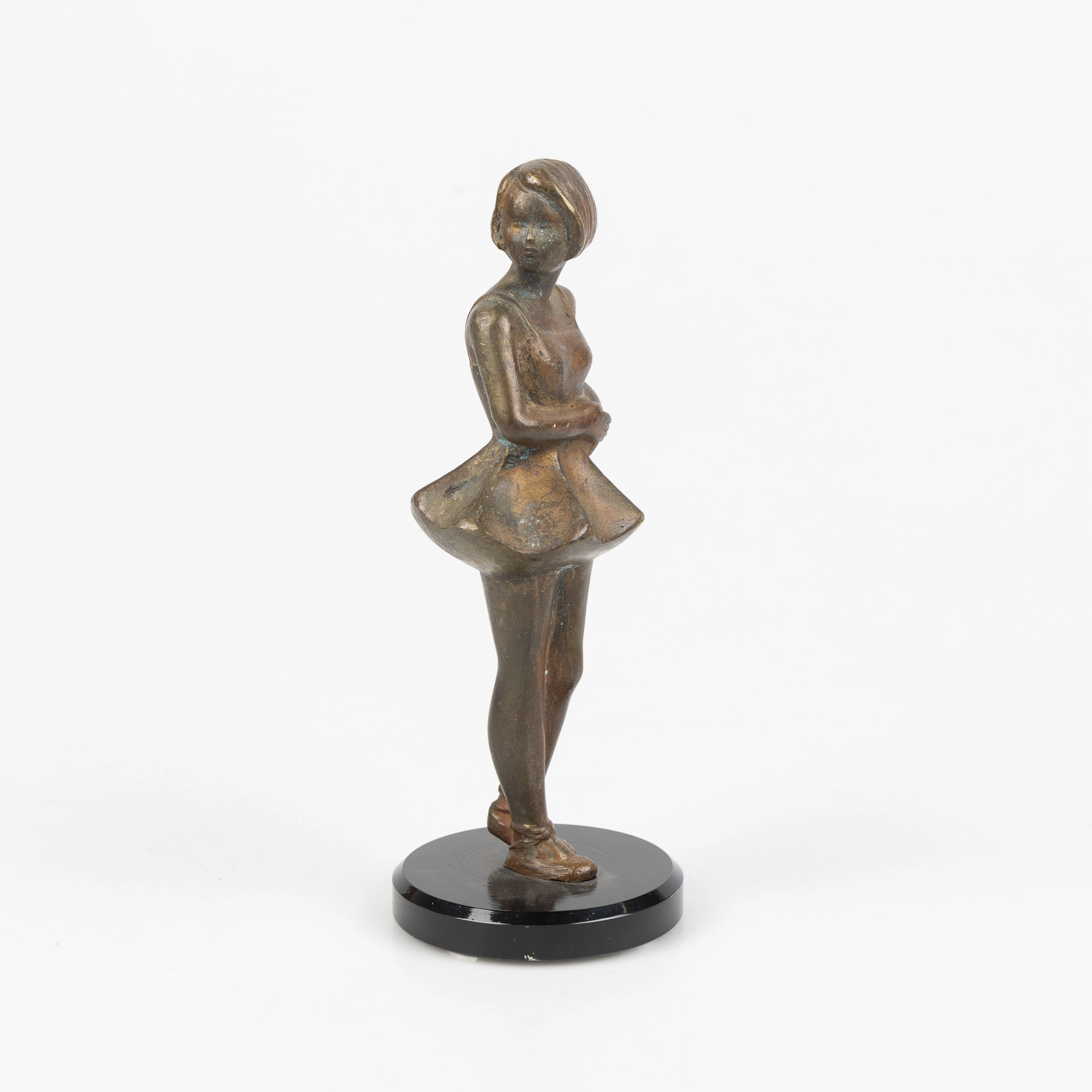 SKULPTUR, 1900-talets första hälft, bronspatinerad metall, på lackerad