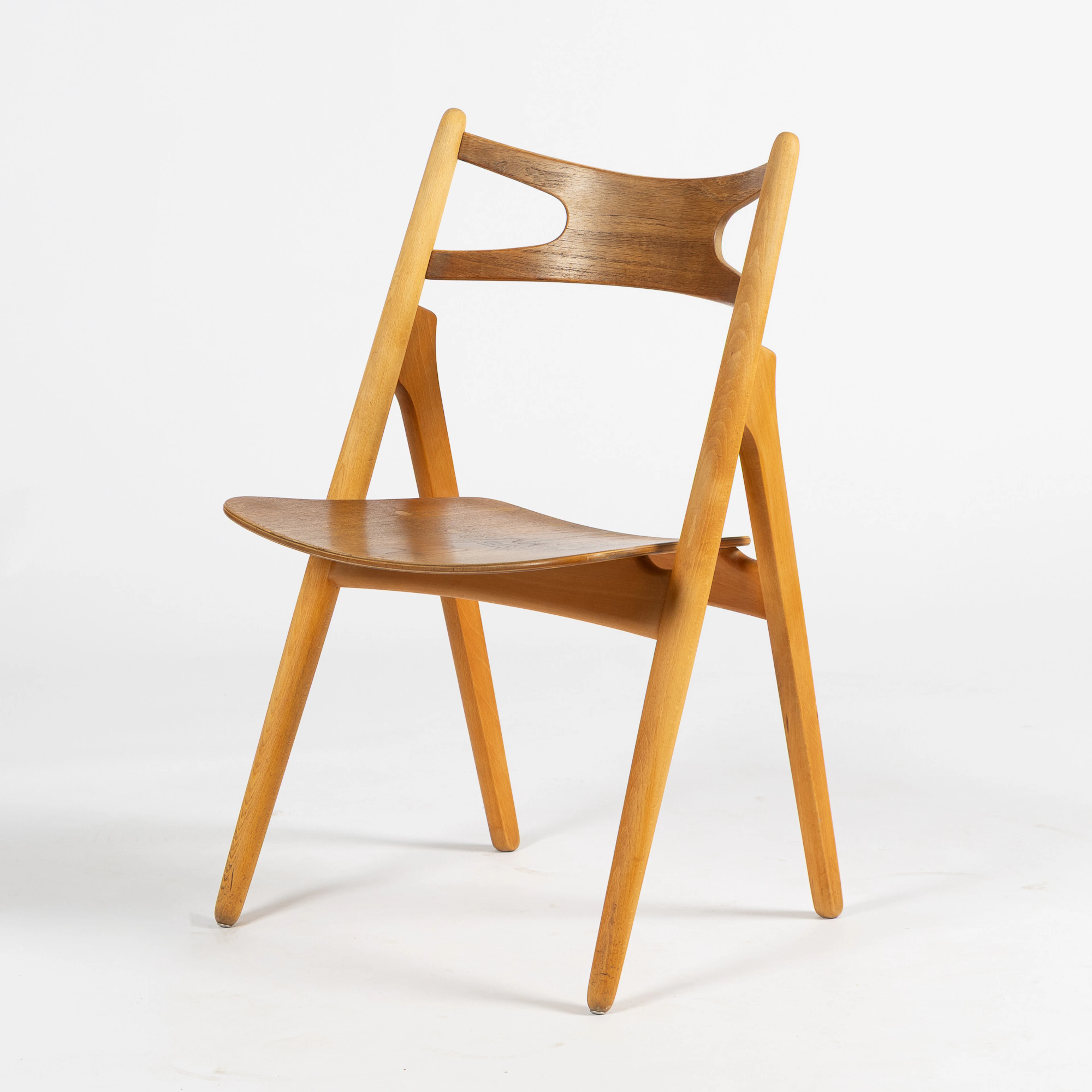 HANS J WEGNER. Stol, "Sågbockstol / "CH29 / Savbukkestolen"", ek och