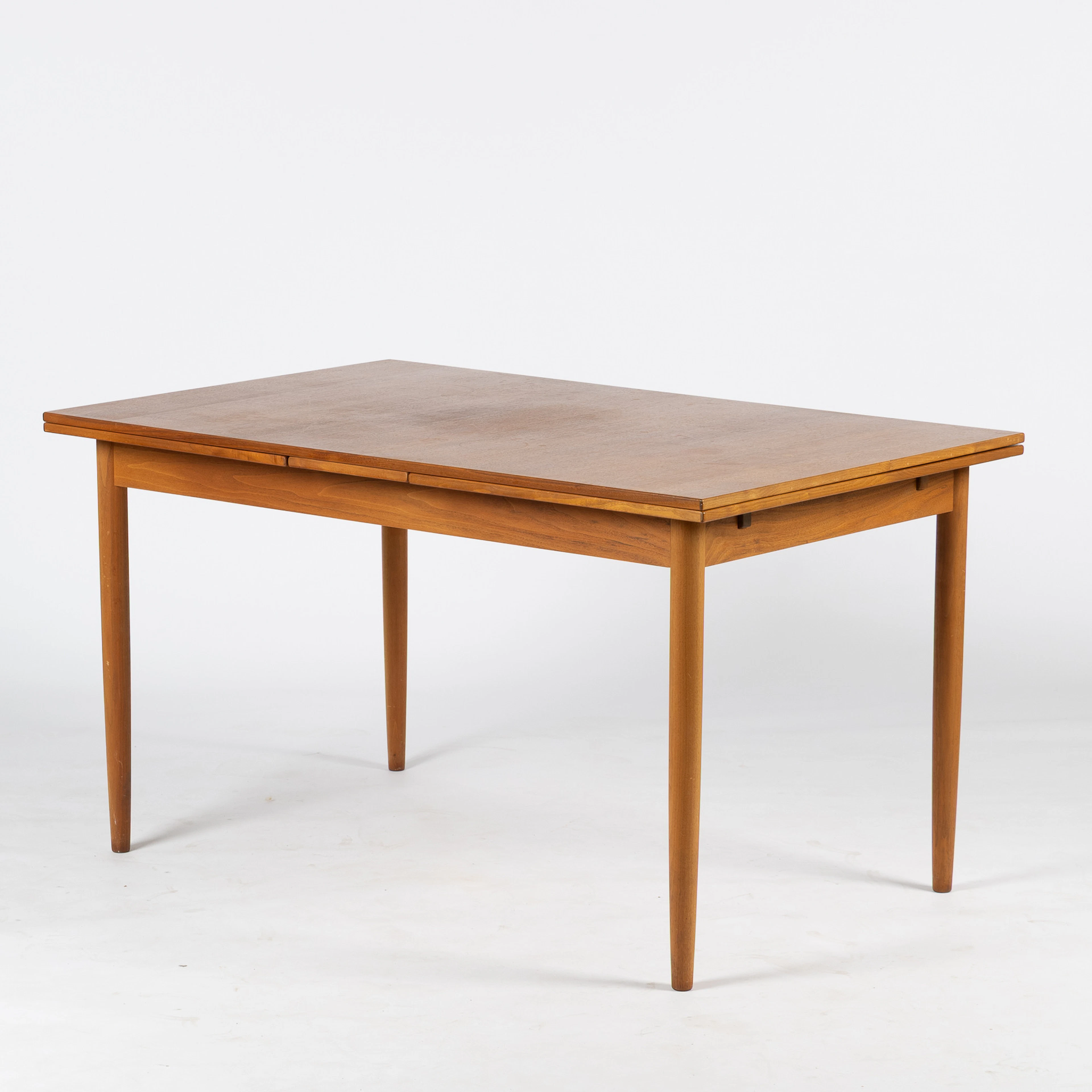 ILS JONSSON. Matbord, Troeds, Bjärnum. 1960-tal.