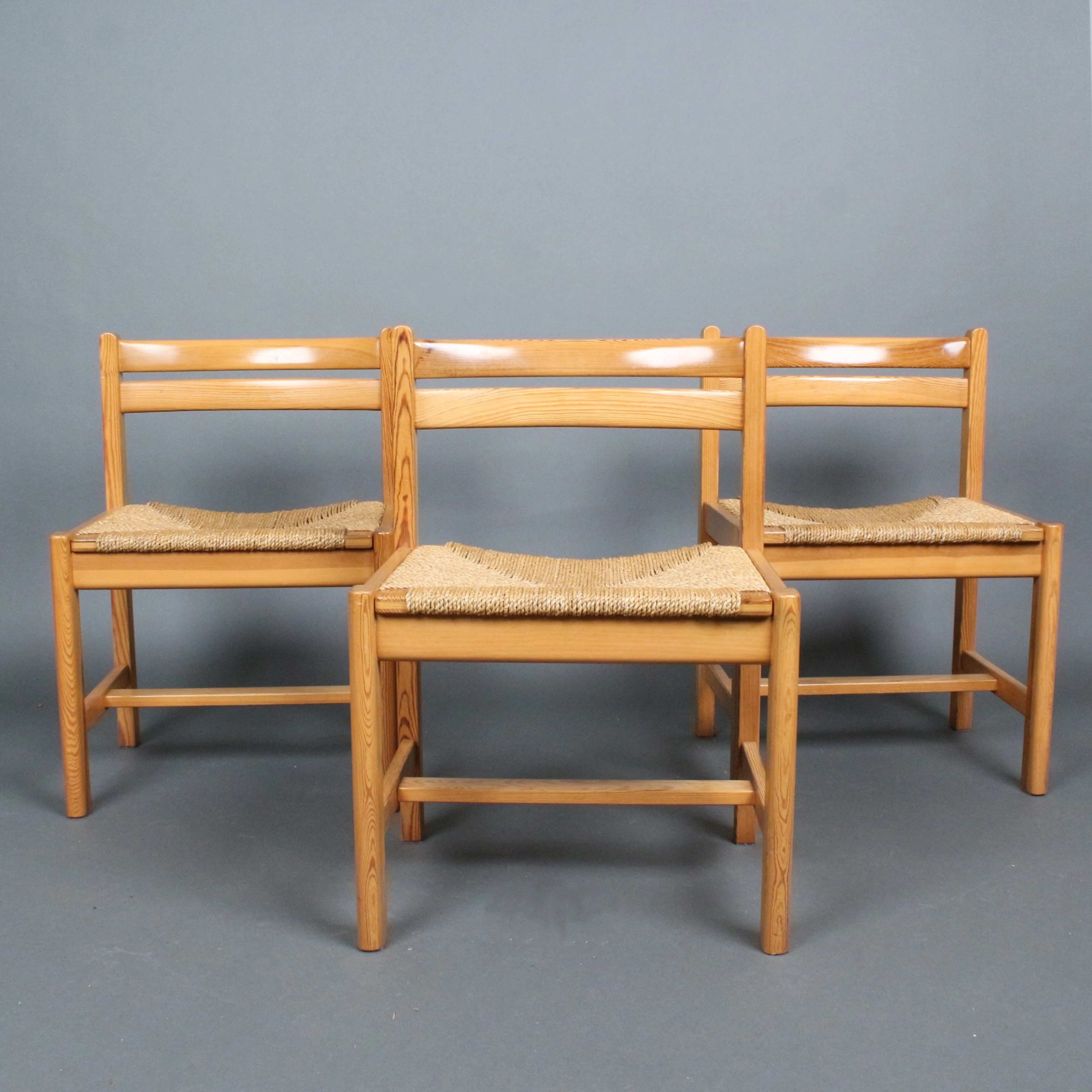 BØRGE MOGENSEN. Karl Andersson & Söner , Set von drei Esszimmerstühlen