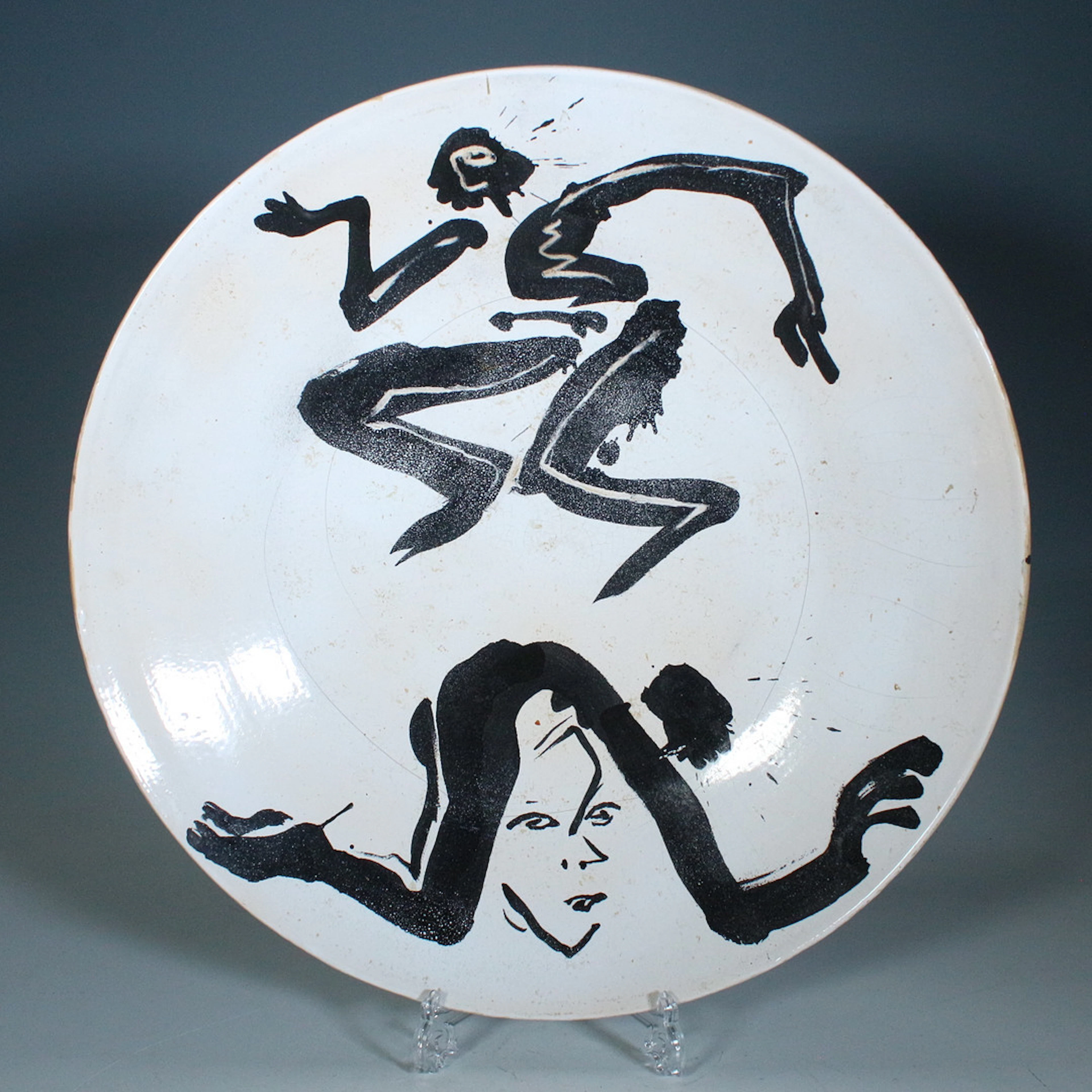 HELGE LEIBERG (1954). Wandteller, '' Erotische Darstellung '' Steingut