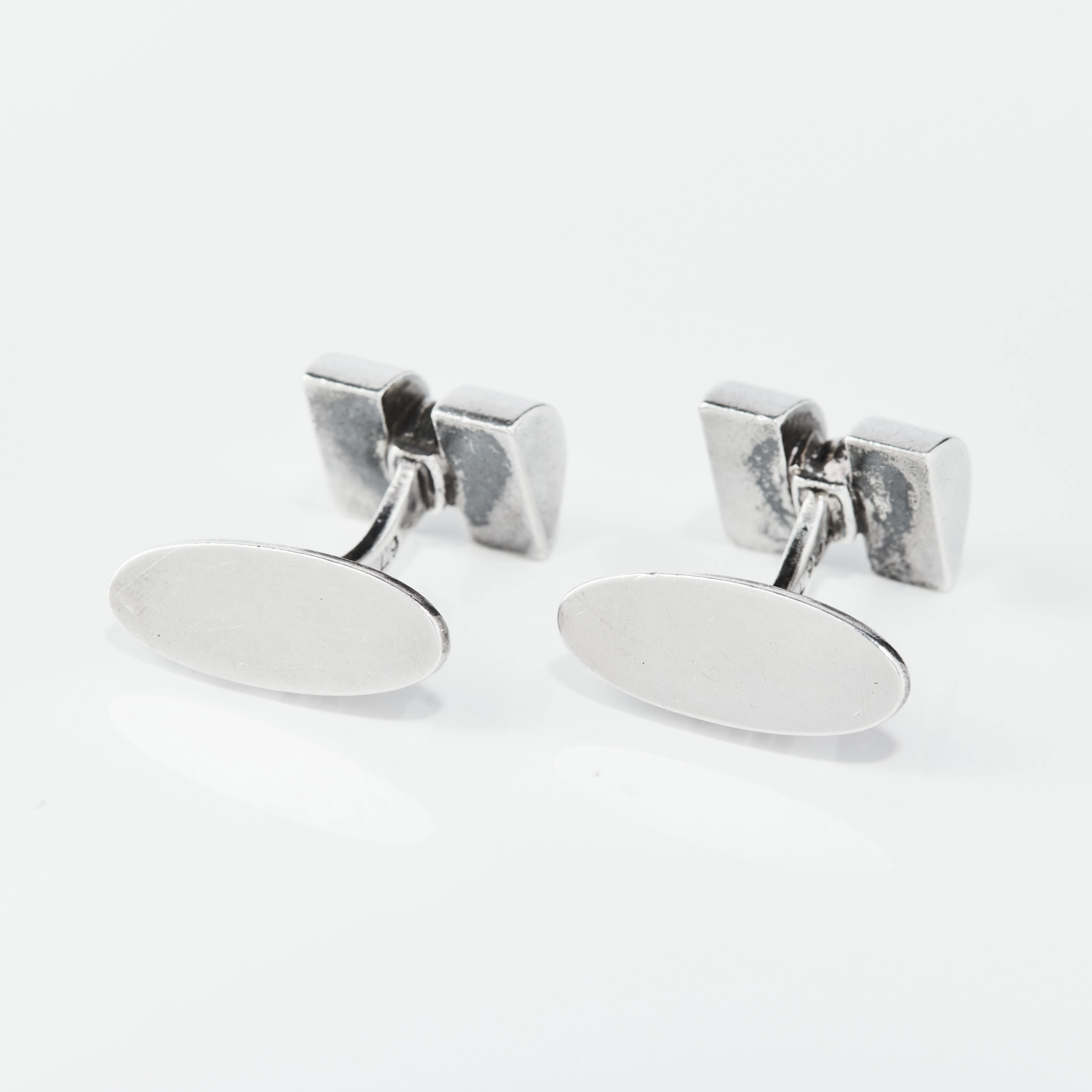 SIGVARD BERNADOTTE. Manschettknappar, ett par, sterlingsilver, dessin.no