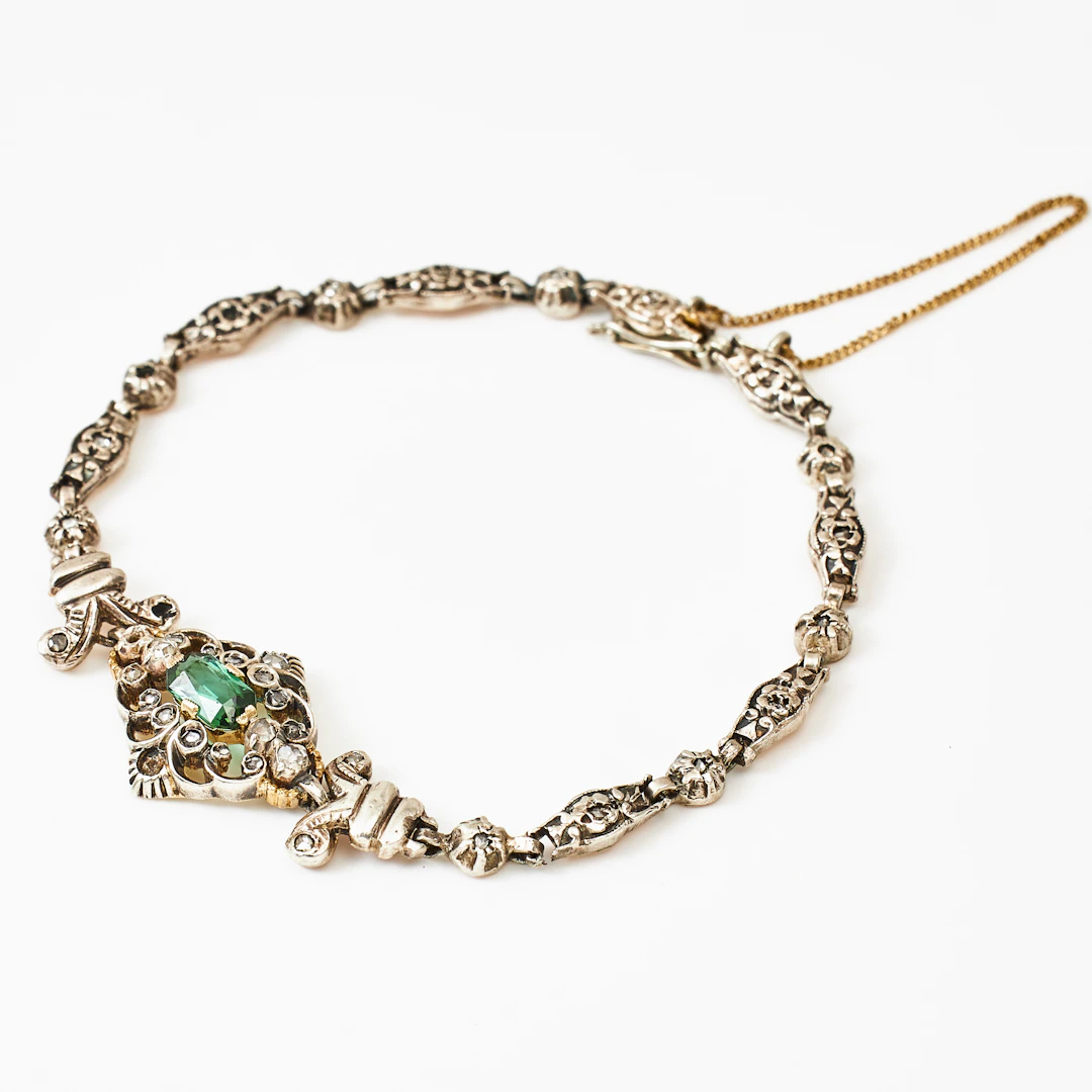 ARMBAND, guld och silver, rosenslipade diamanter, fantasislipad grön