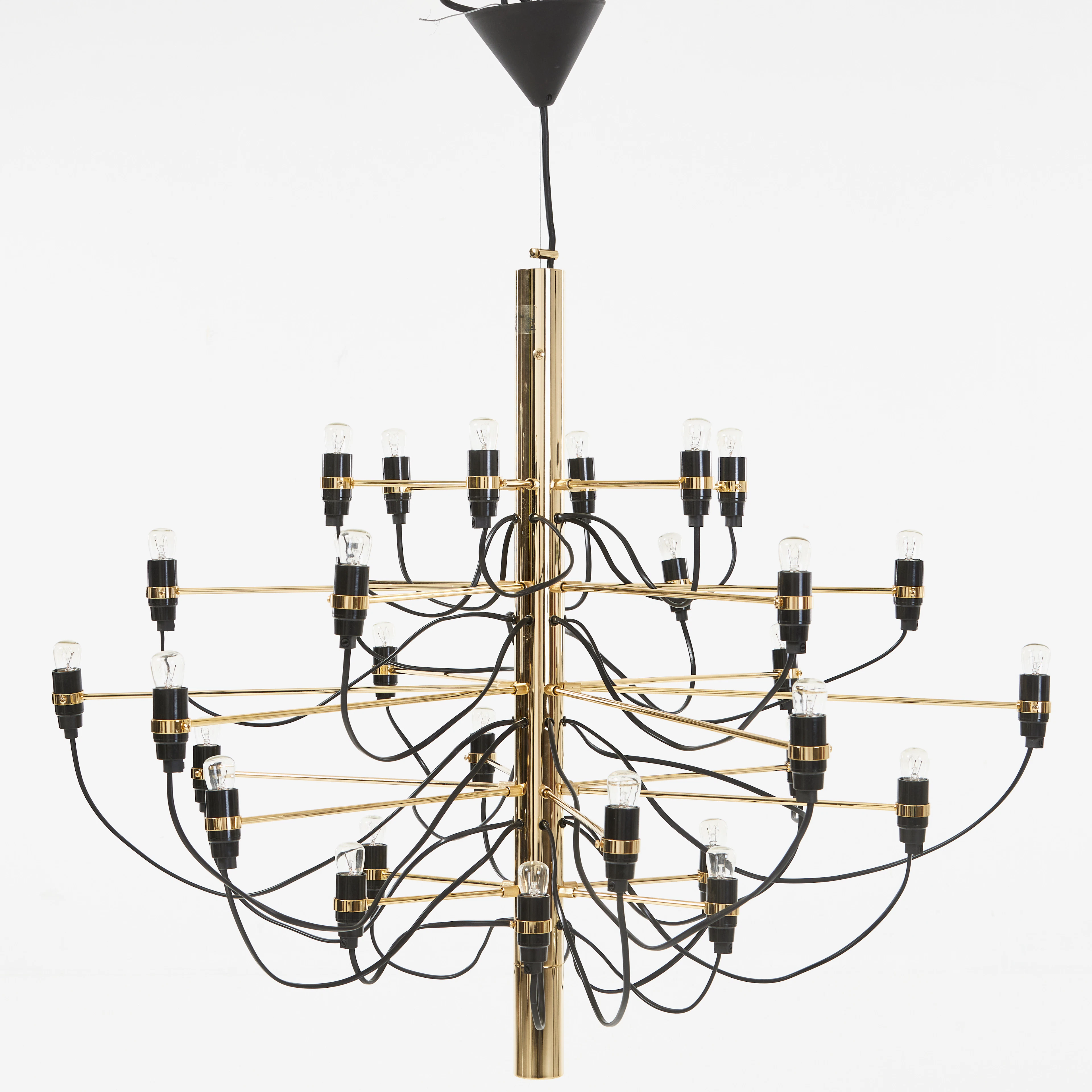 GINO SARFATTI. "2097/30 Sarfatti Brass", för Flos, stomme i mässingfärgat