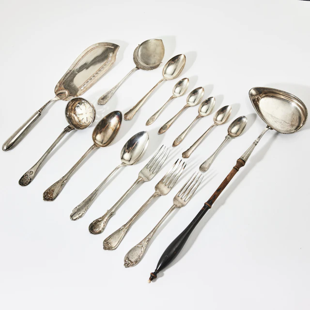 SOPPSLEV, FISKSPADE, SOCKERSTRÖARE, SKEDAR, GAFFLAR, silver, 18/1900-tal.