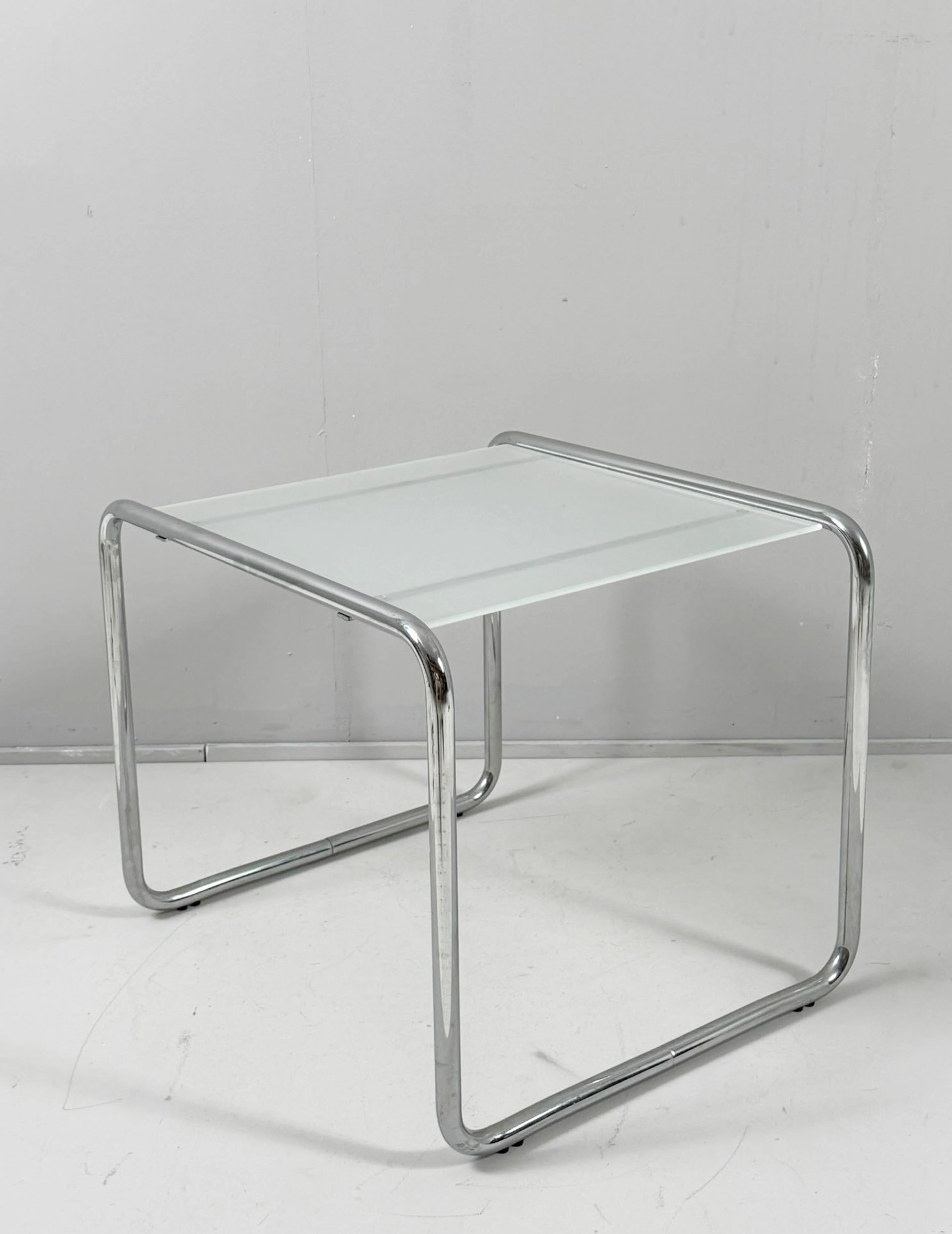 Coffee Table/Beistelltisch.