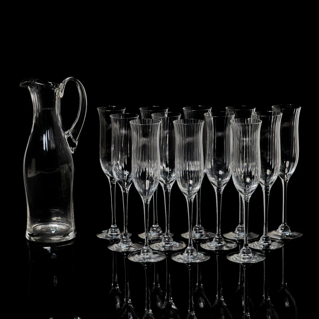 GUNNAR CYRÉN. Champagnestrutar samt karaff, 13 dlr, Optica, Orrefors.