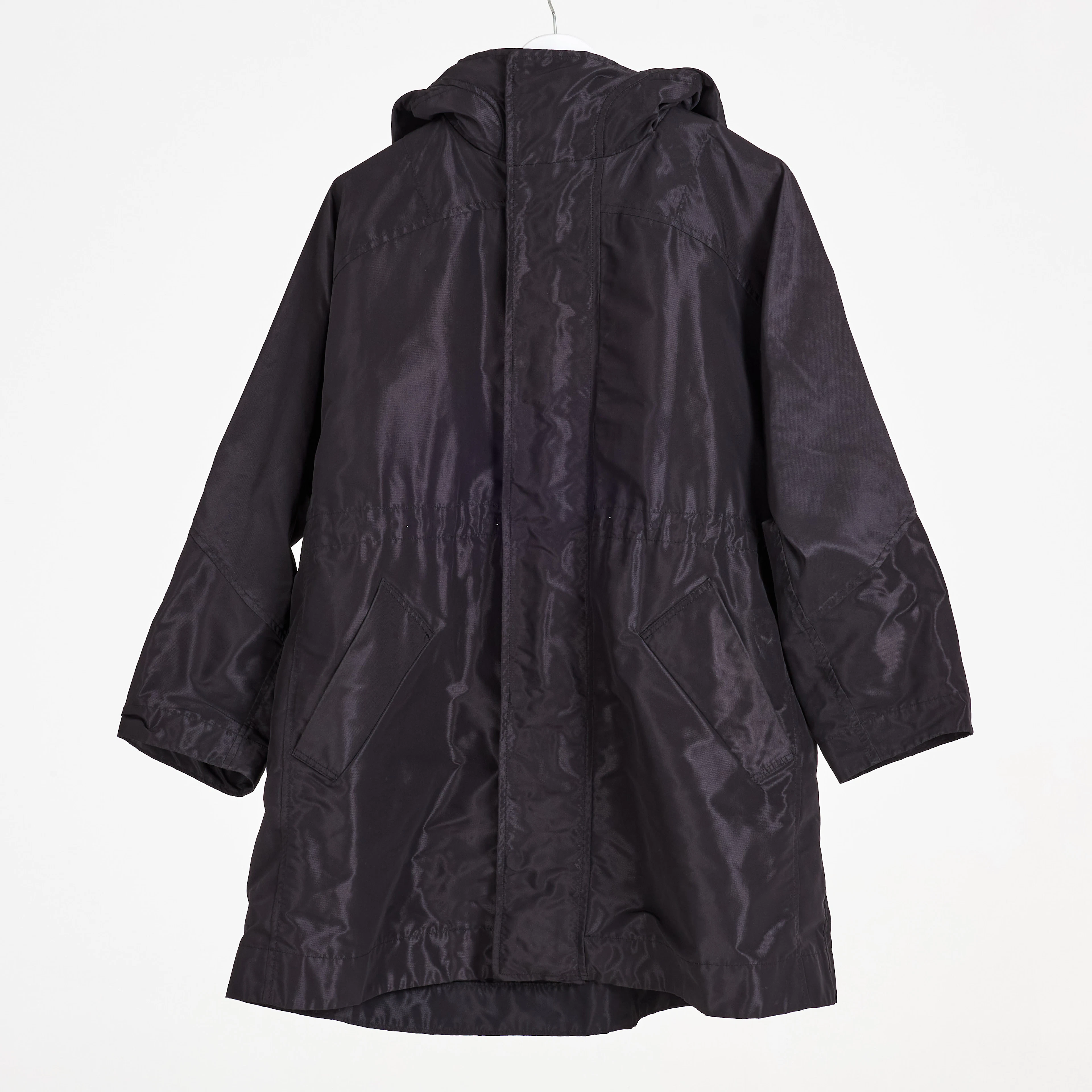 ISSEY MIYAKE. Kappa med huva, svart.