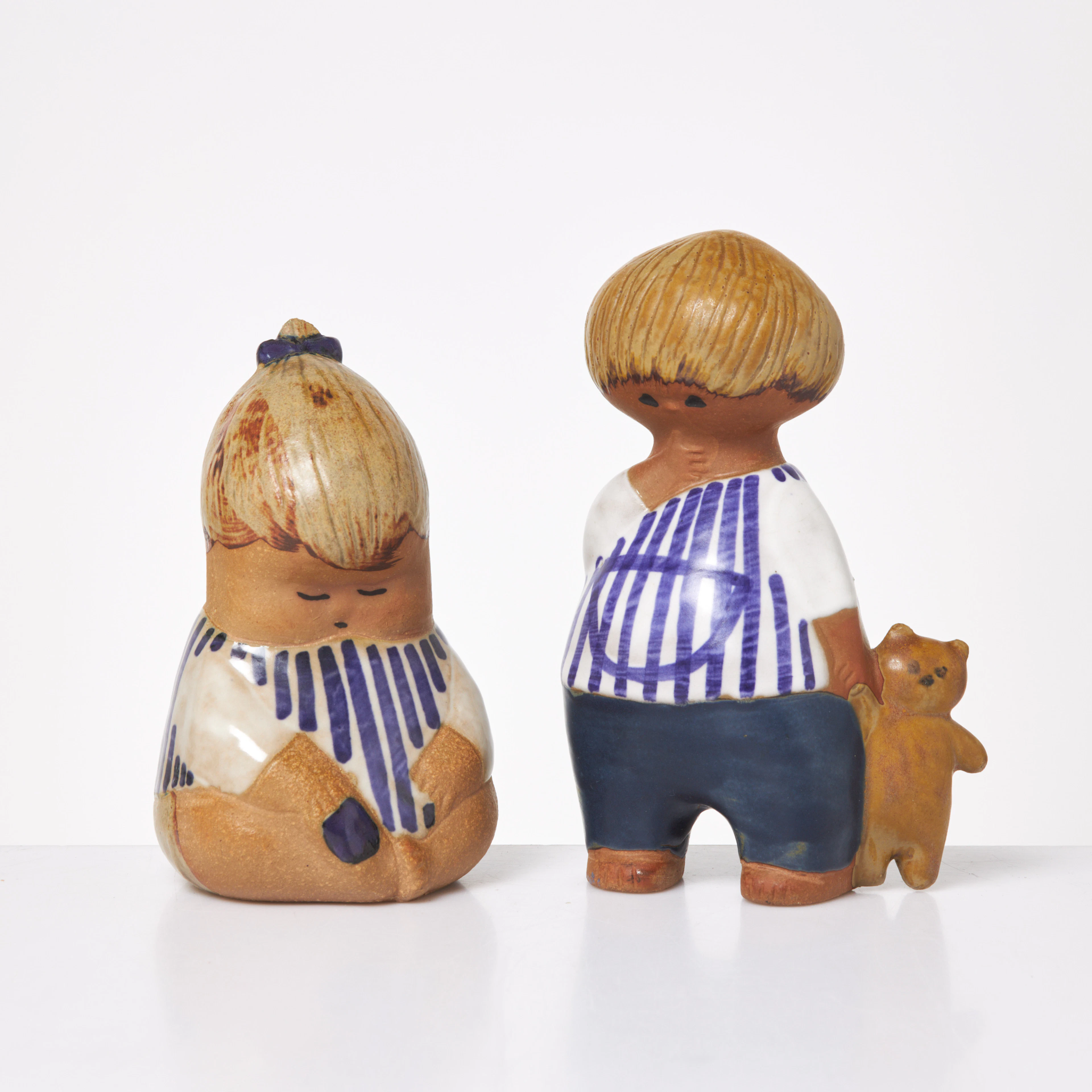 LISA LARSON. "Johanna" och "Malin", glaserat stengods, Gustavsberg.