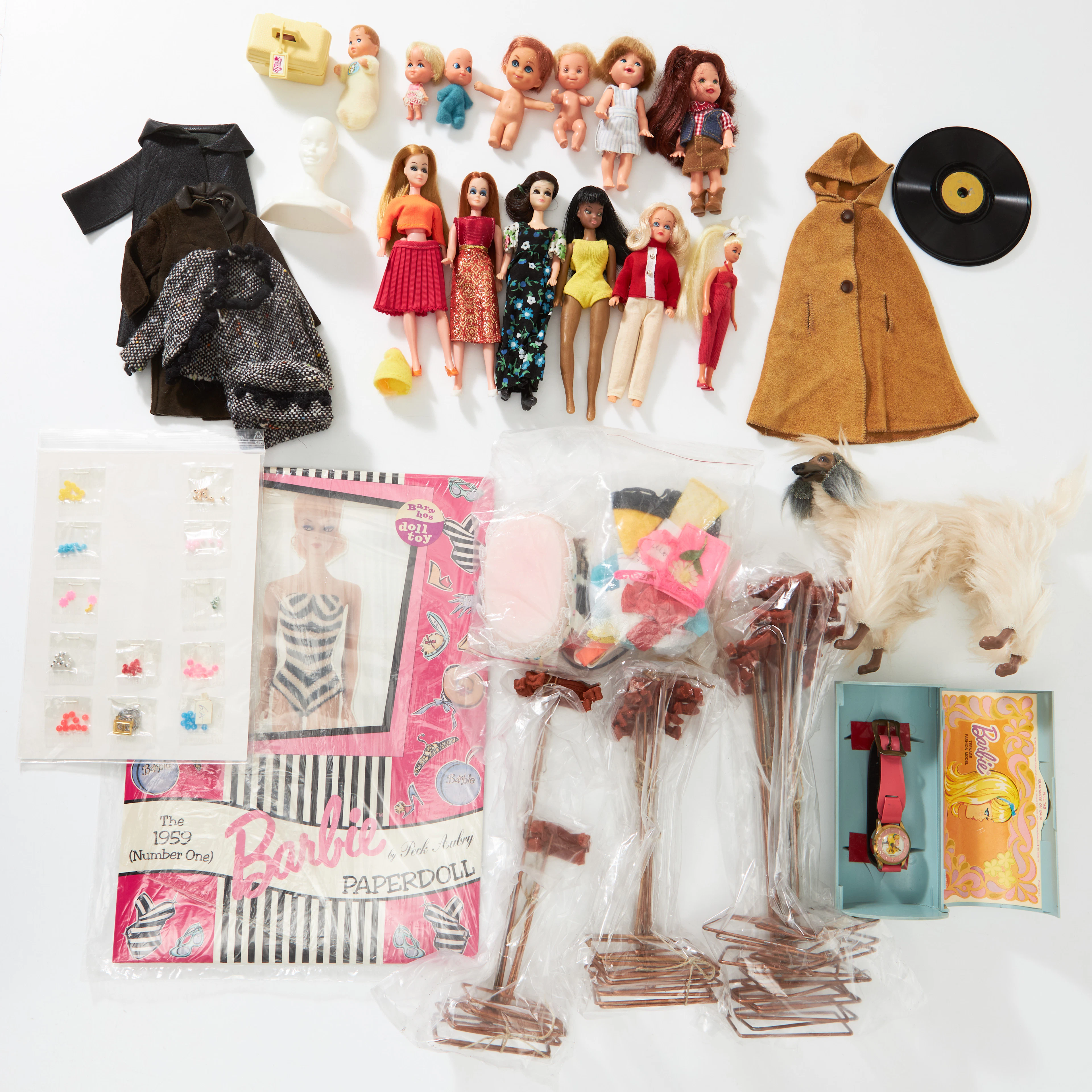 BARBIE, Miscellaneous, Beauty Barbie Dog, Barbie wrist watch, STANDS