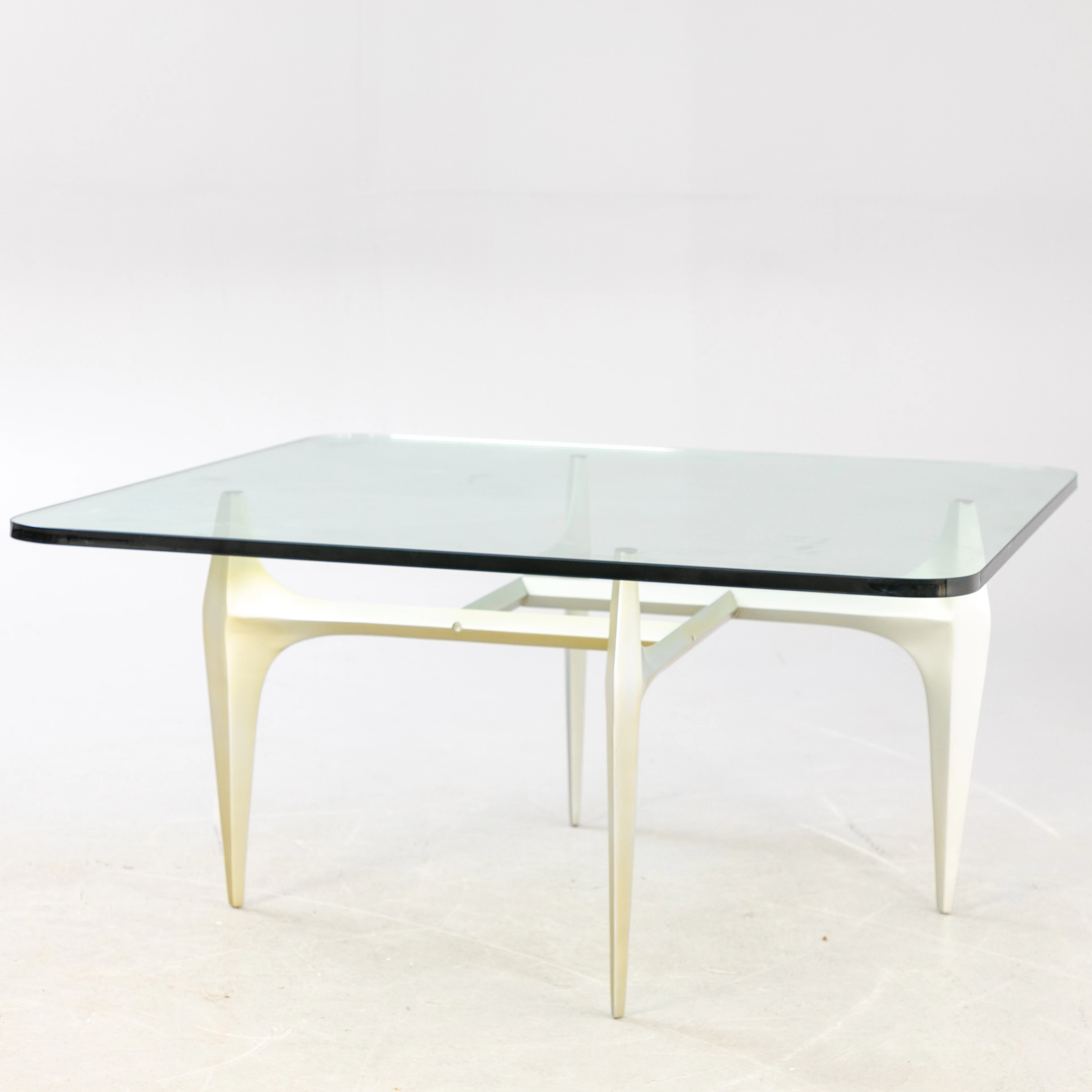 KNUT HESTERBERG. Ronald Schmitt, Couchtisch, Aluminium, Glas, 1960er
