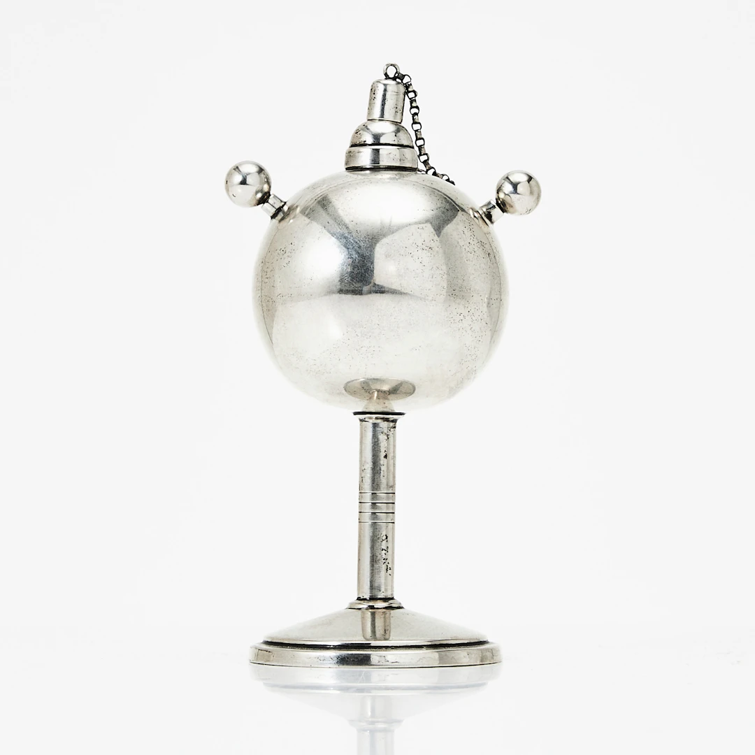 BORDSTÄNDARE, silver, C.G. Hallberg, Stockholm 1924.