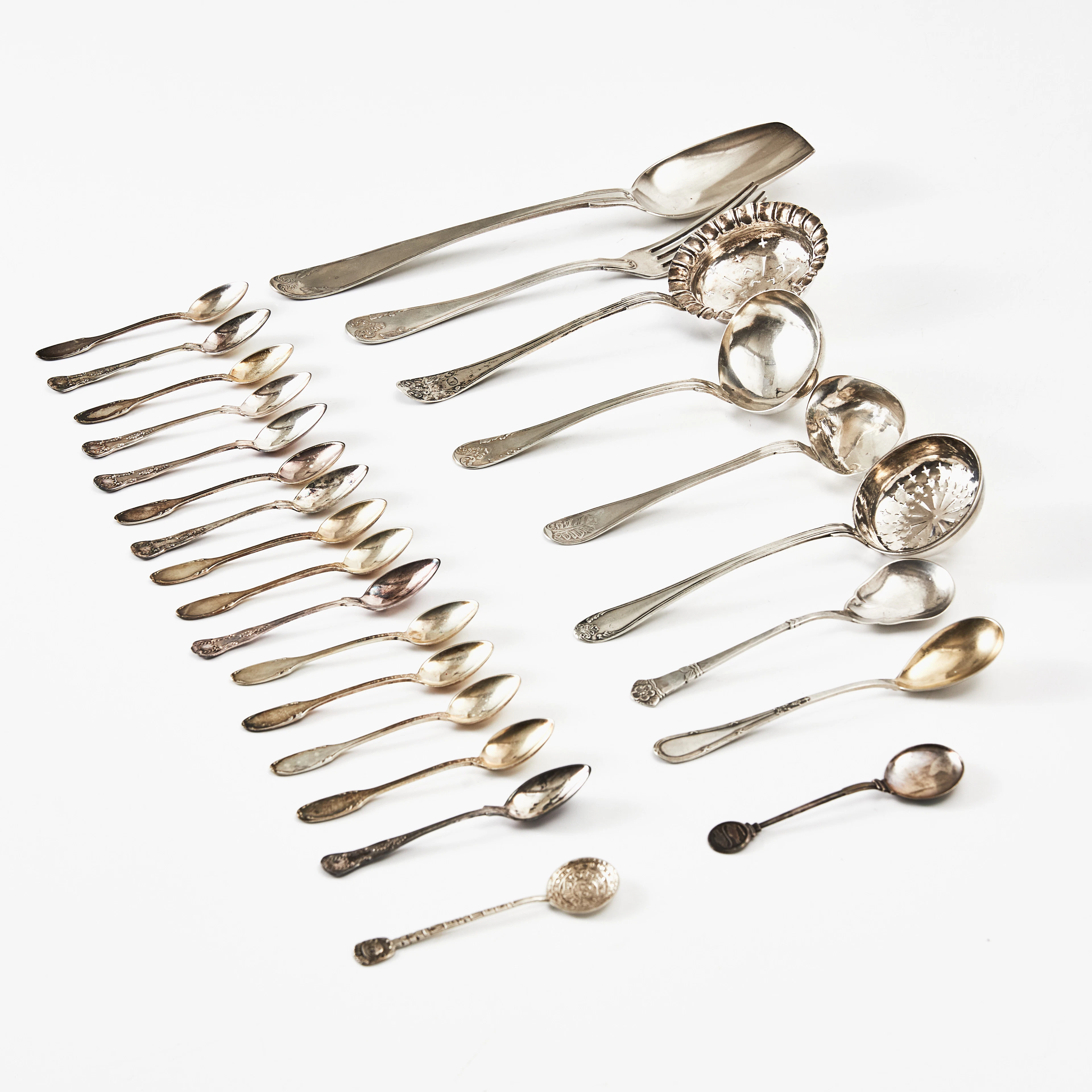 SERVERINGSBESTICK, MOCKASKEDAR, silver, 18/1900-tal, varav 9 mockaskedar