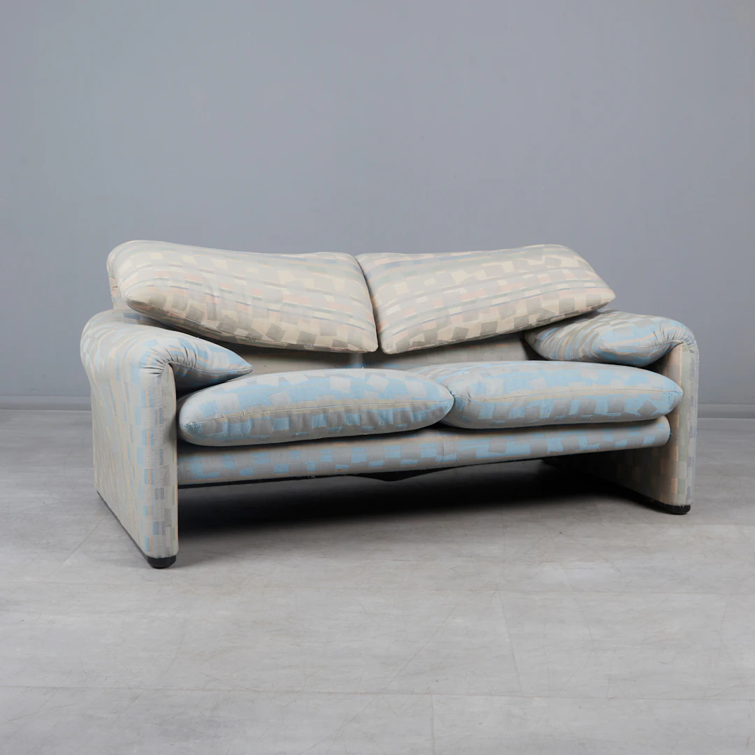 VICO MAGISTRETTI. Cassina. Zweisitzer / Couch, Modell 'Maralunga'