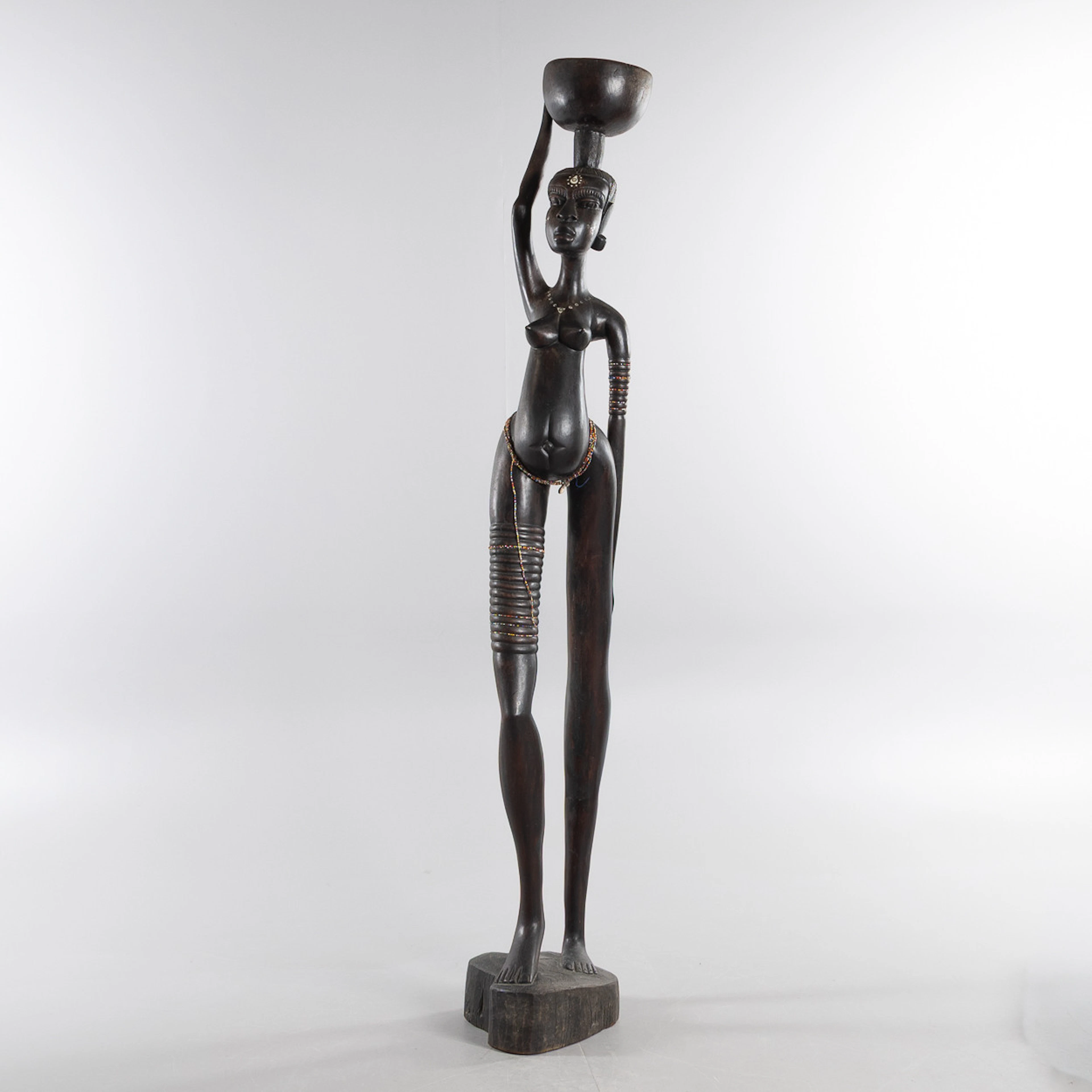 SKULPTUR, kvinnofigur, Afrika, 1960/70-tal.
