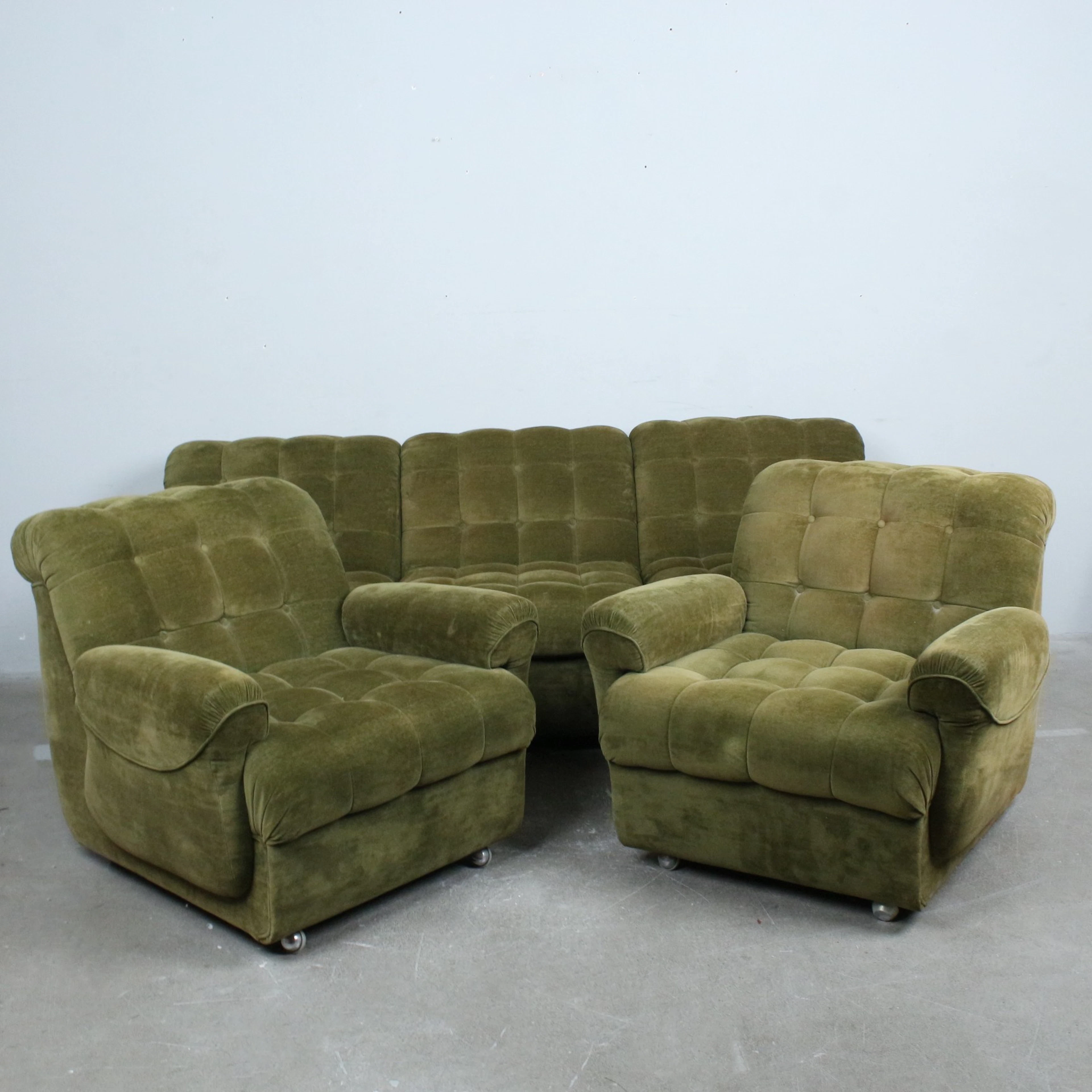 3-teiliges Modulsofa / Couch mit zwei Sessel der 1970er, Samt.