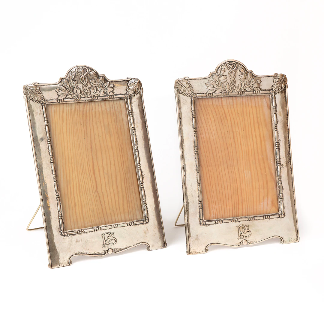 FOTORAMAR, 2 st, silver, 1900-talets första kvartal.