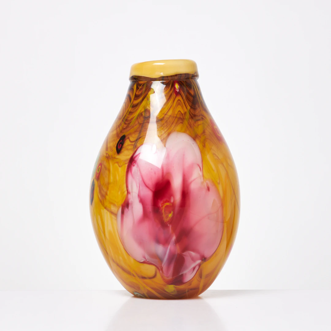 VAS. Glas, polykrom dekor, möjligen Murano, 1900-tal.