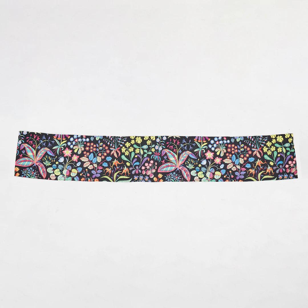 JOSEF FRANK. Gardinkappa, "Under ekvatorn", hellinne, med veckband.