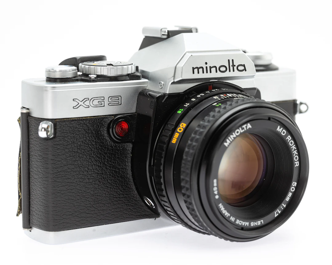Minolta XG 9, 35mm Kleinbild Spiegelreflexkamera ( SN 9103020 ) mit