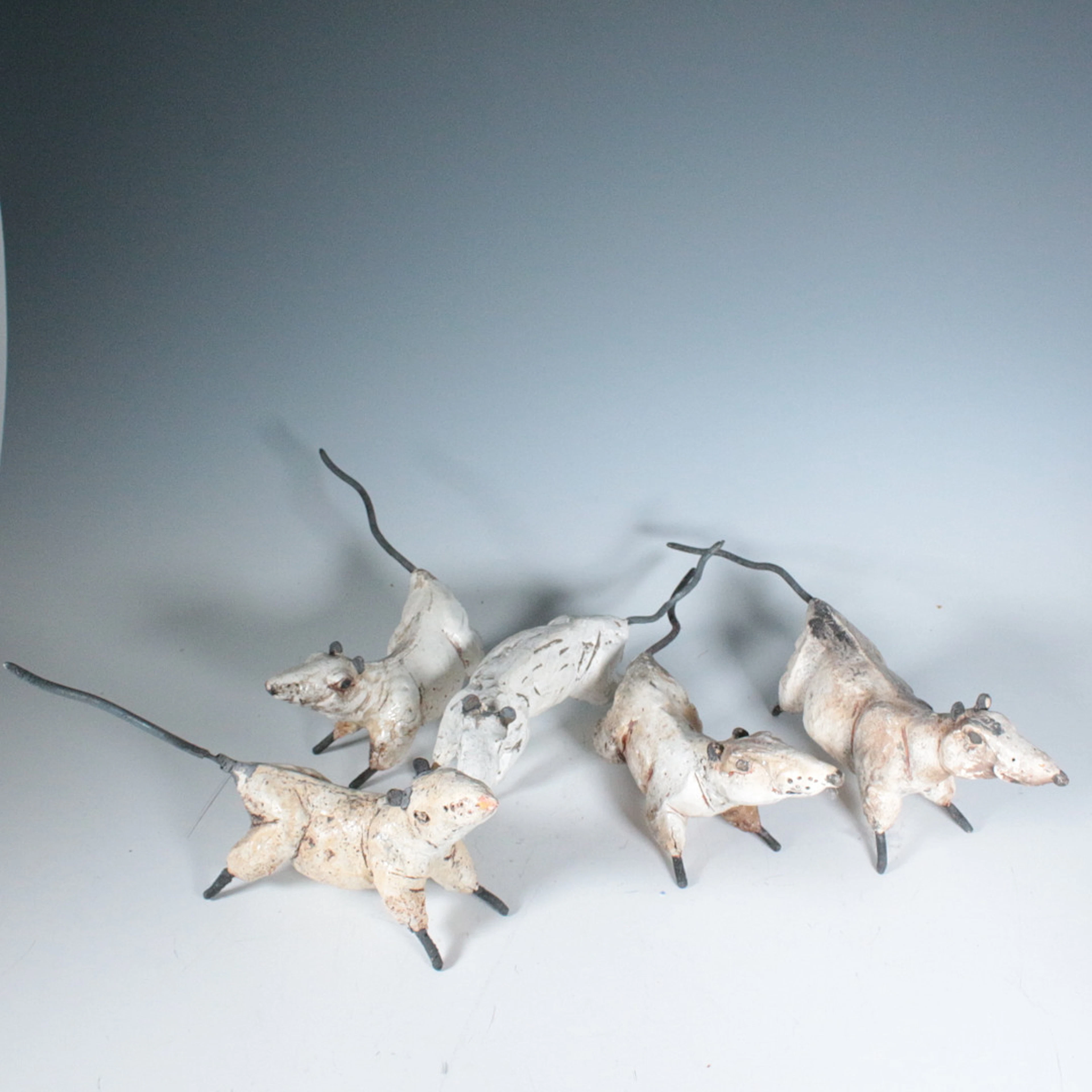 ANDREAS HINDER. Steinzeugmasse, '' Die Ratten Gang ''.