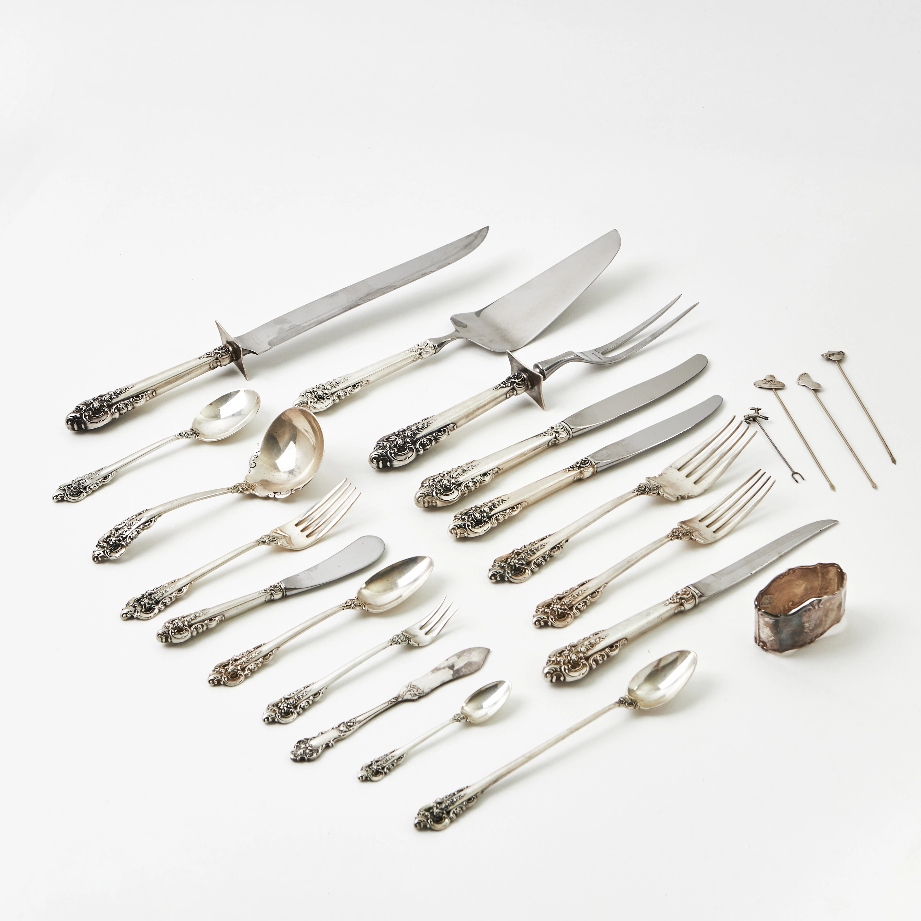 WALLACE SILVERSMITHS INC, bestick, 79 delar, "Grande Baroque", sterlingsilver