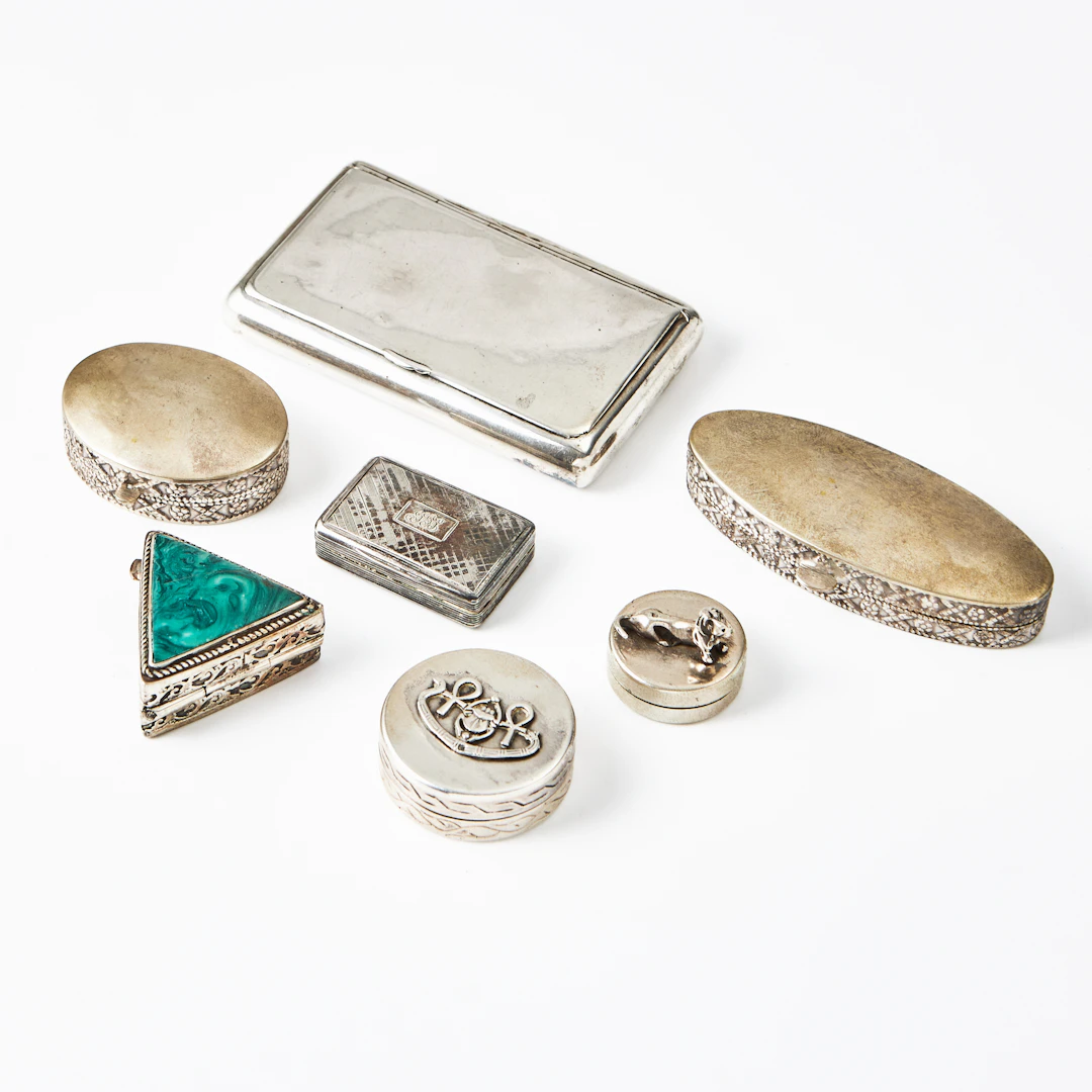 PILLERDOSOR, ASKAR med lock, 5 st., LUKTDOSA, SNUSDOSA, silver, bl.a