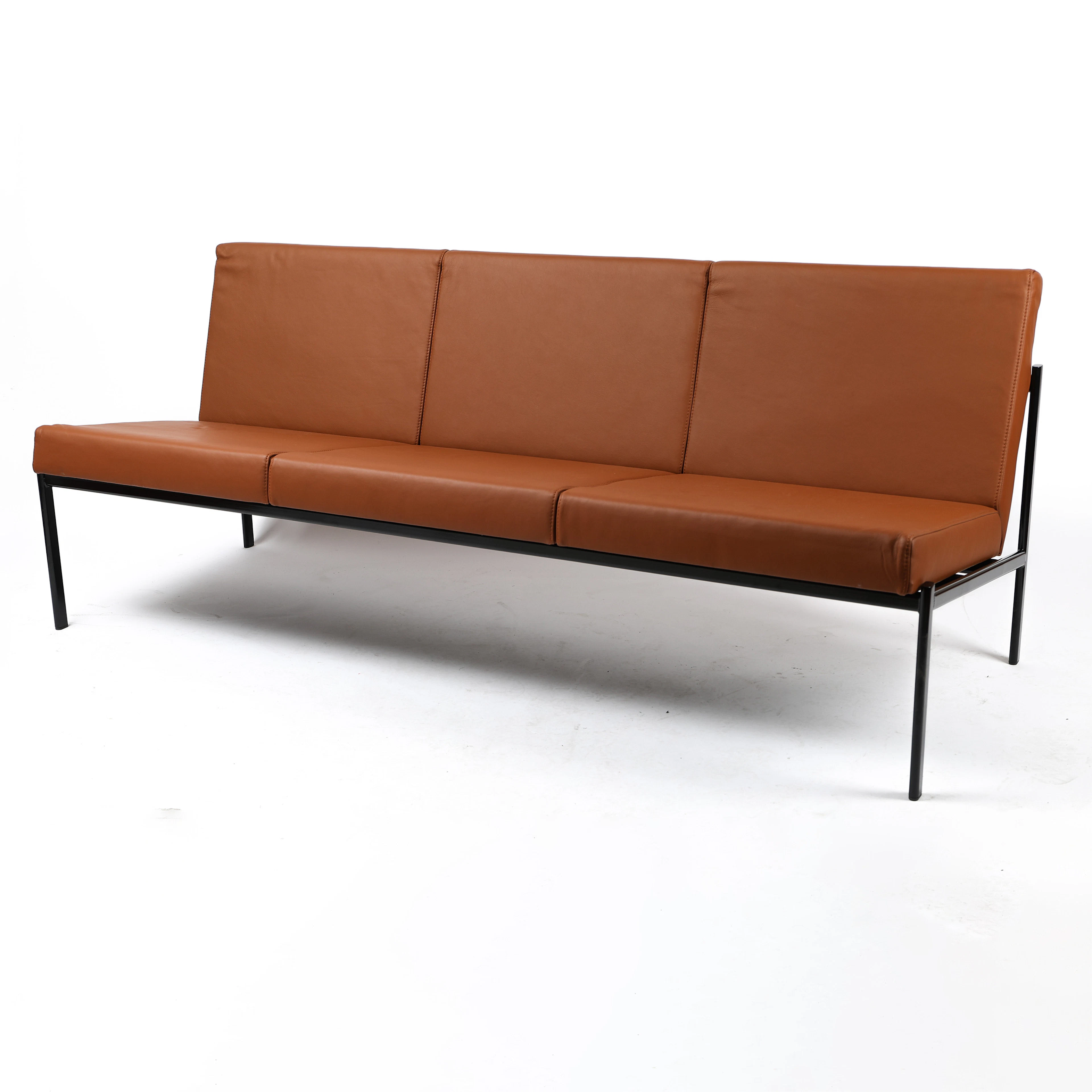 ILMARI TAPIOVAARA. 3-sits soffa, "Kiki" för Artek, Finland.
