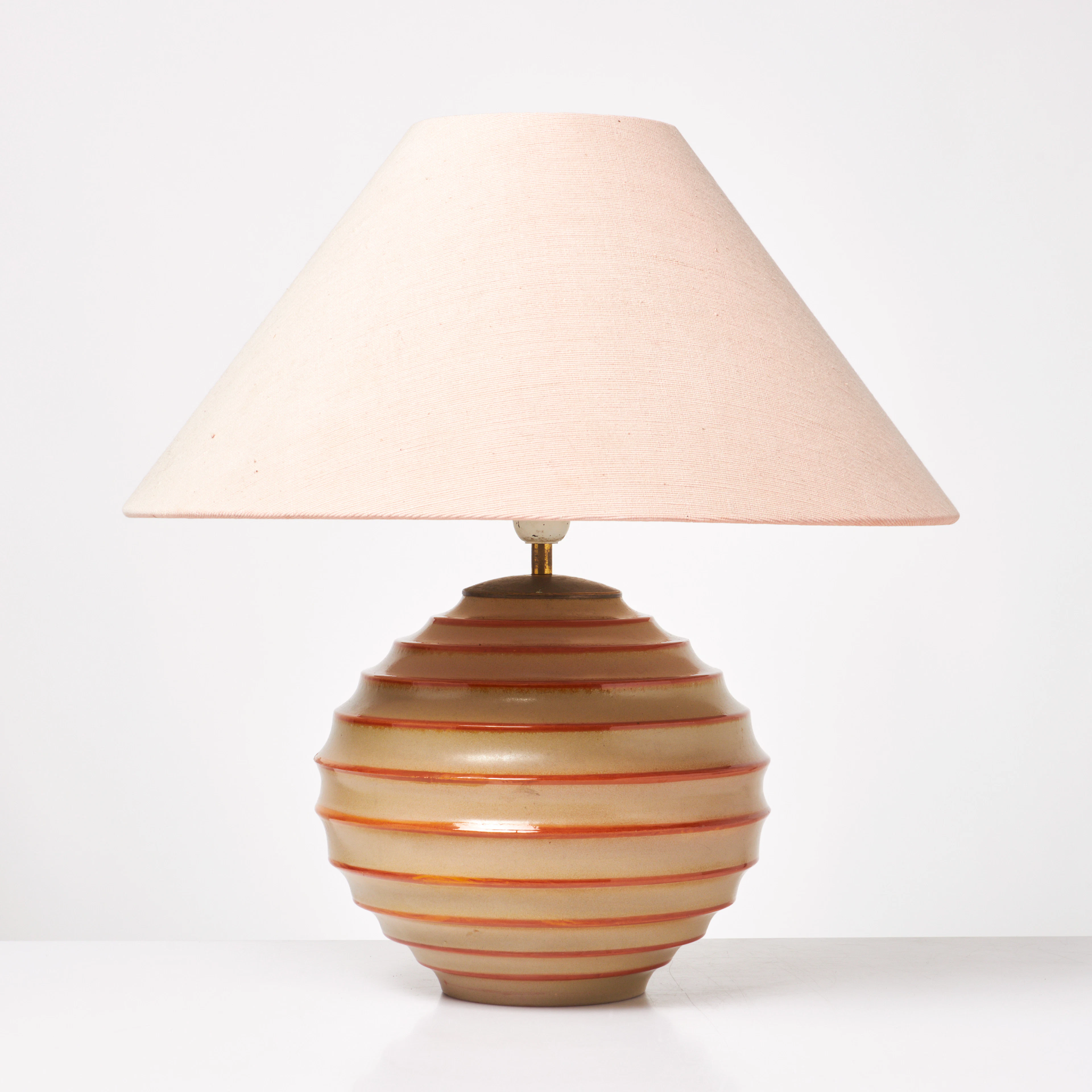 BORDLAMPA, Ewald Dahlskog, Bo Fajans Gefle, randdekor.