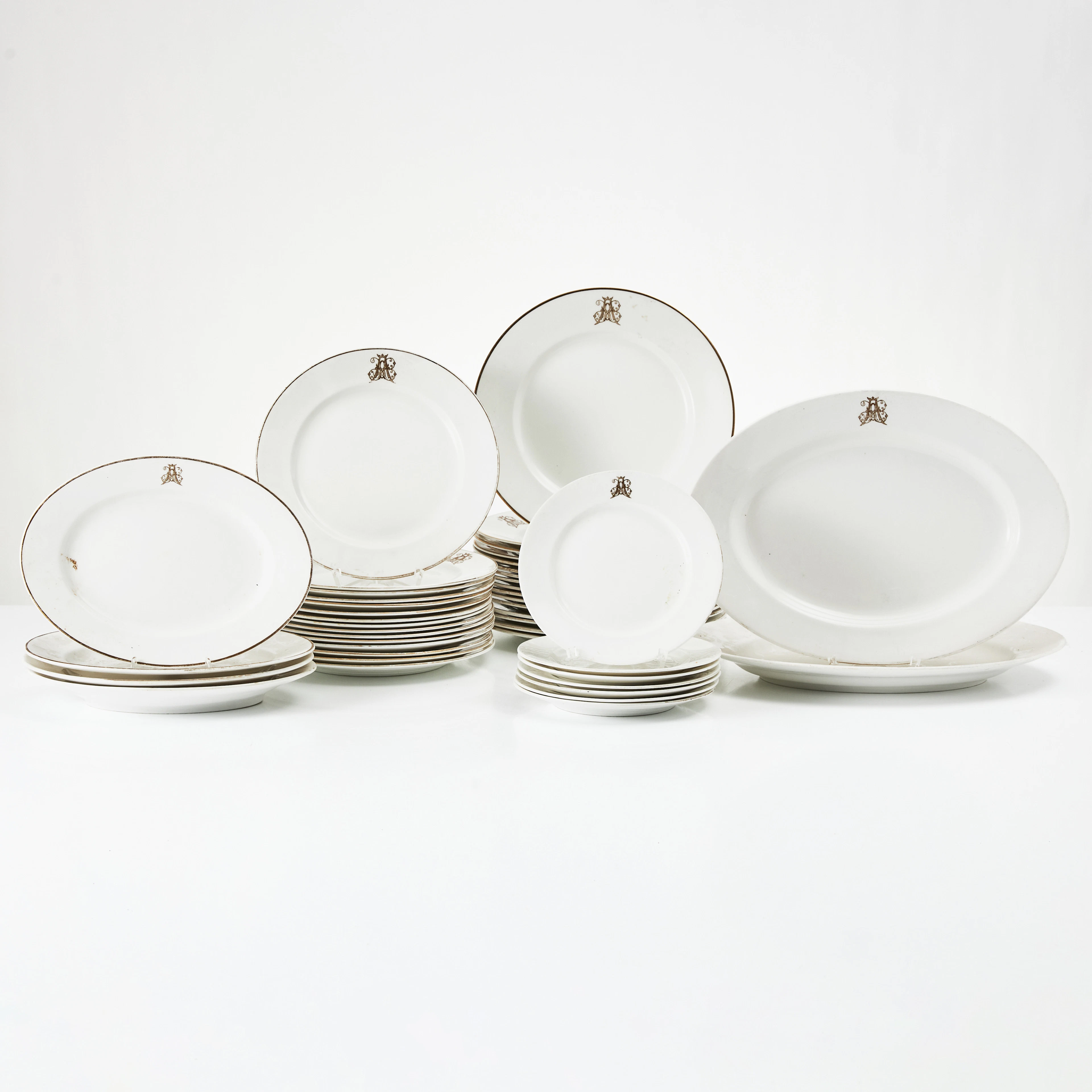 GUSTAFSBERG, servisdelar, 44 st, porslin, 1910-tal.