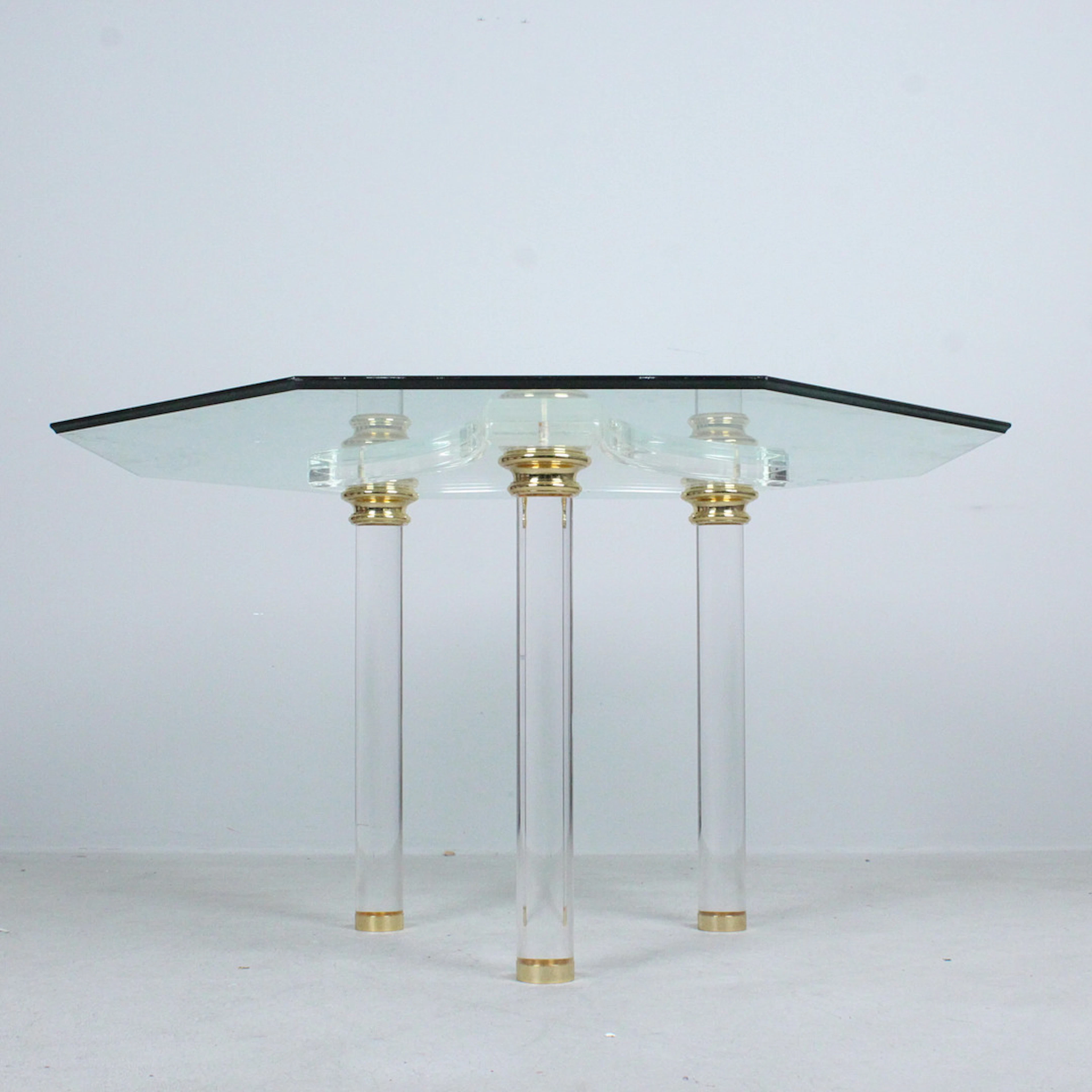 Hollywood Regency Tisch / Esstisch, Glas, Acryl, 1970er Jahre.