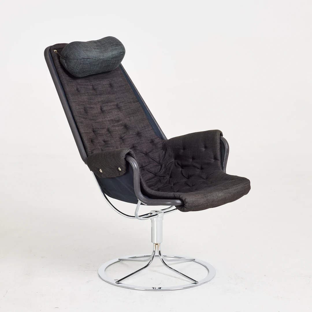 BRUNO MATHSSON. Fåtölj, "Jetson", Dux, canvas, svart textil samt läder