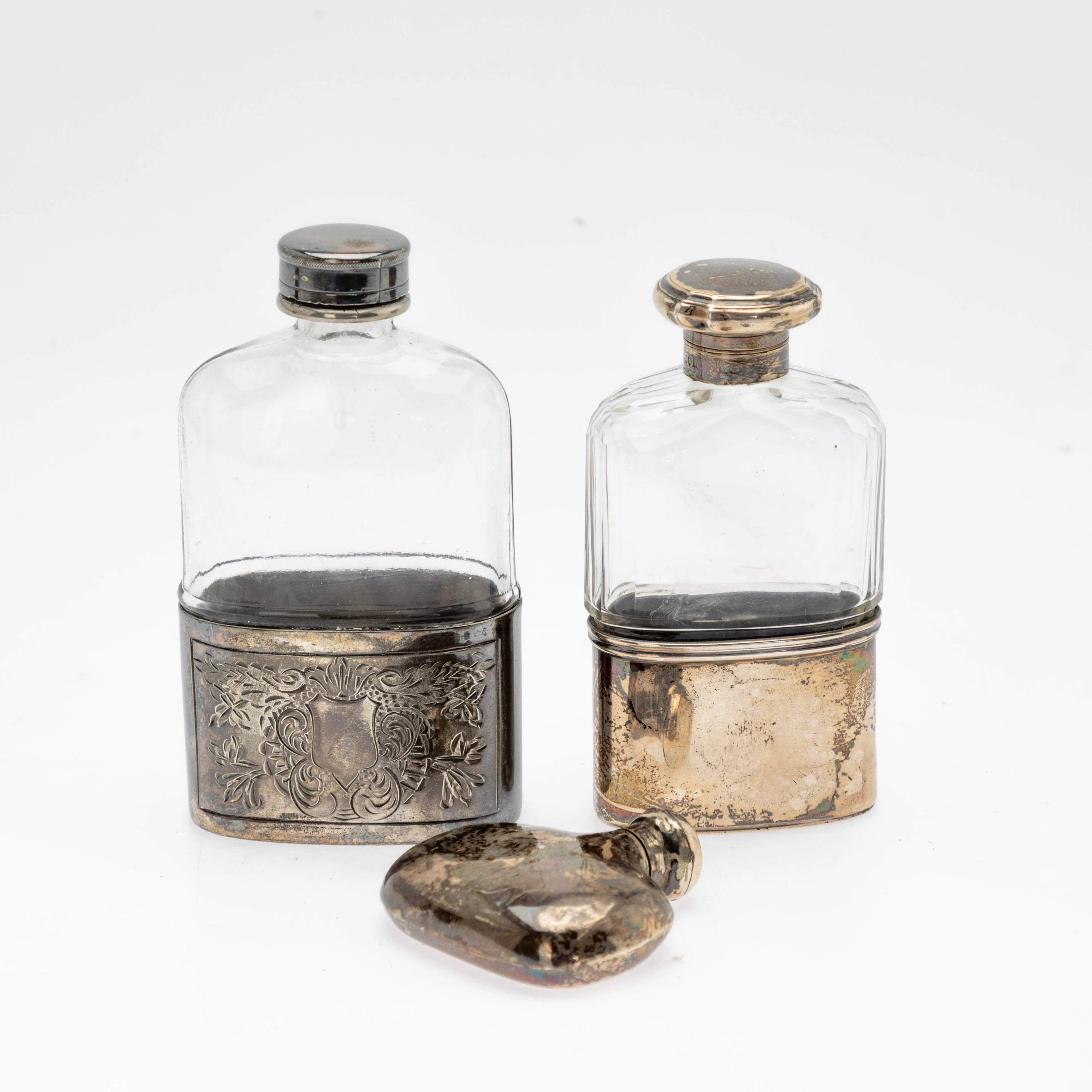 Flachmann aus Kristallglas mit Montagen aus Sterling Silber und Silver