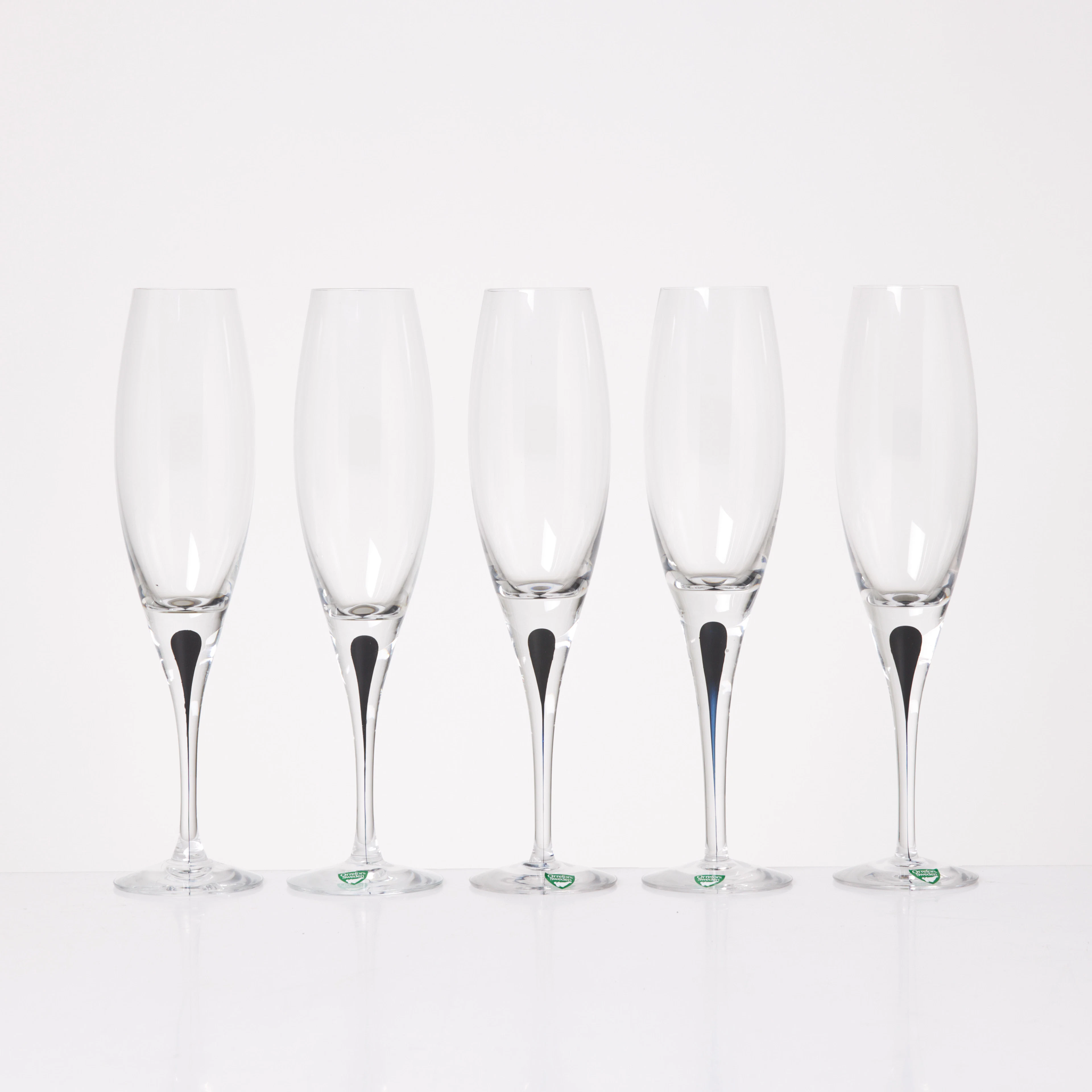 ERIKA LAGERBIELKE. Champagneglas, 5 st. "Intermezzo", Orrefors, delvis