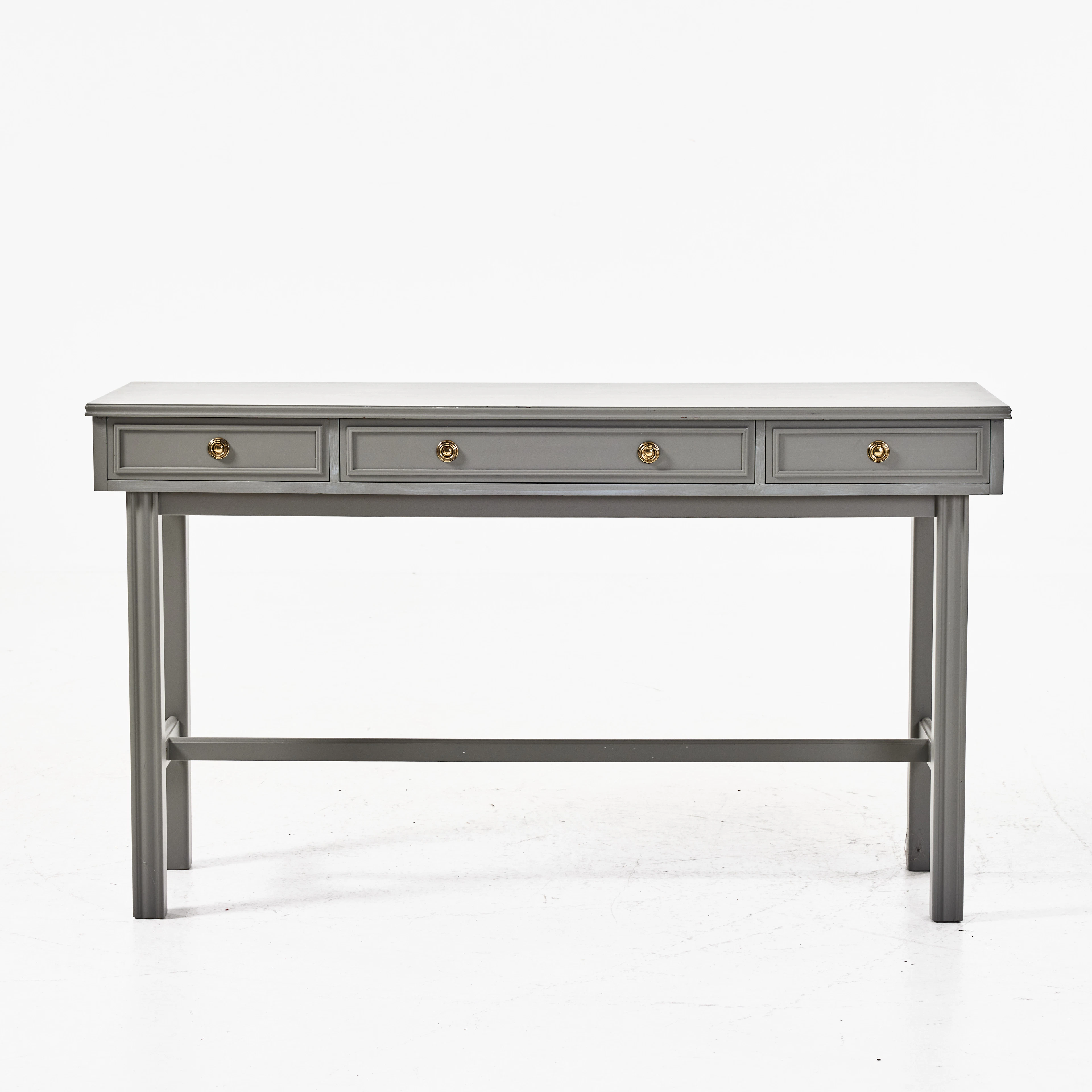 SIDEBOARD, 1900-talets mitt, bemålat, tre lådor., beslag i mässing.