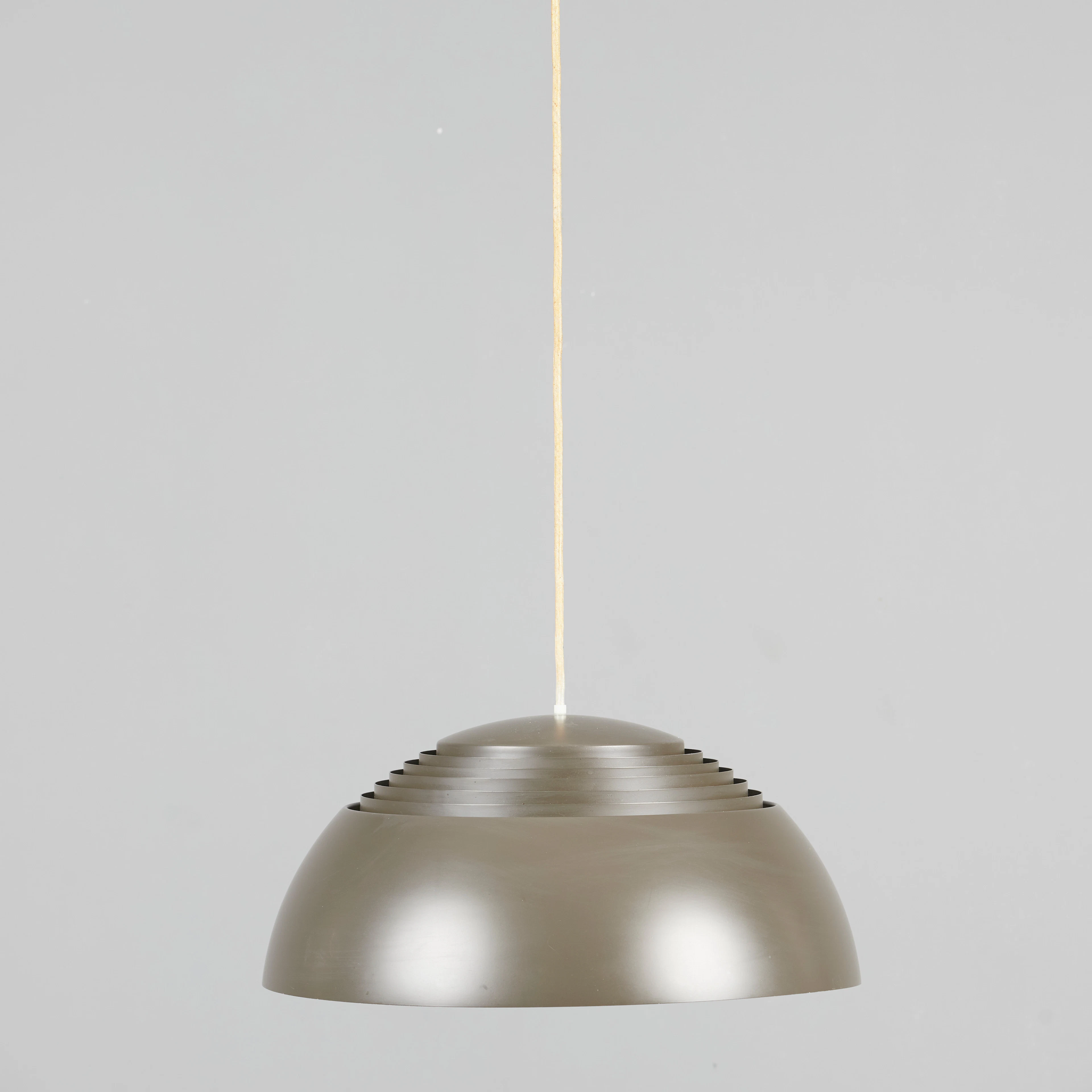 ARNE JACOBSEN. Louis Poulsen, Deckenlampe / Pendelleuchte, Modell