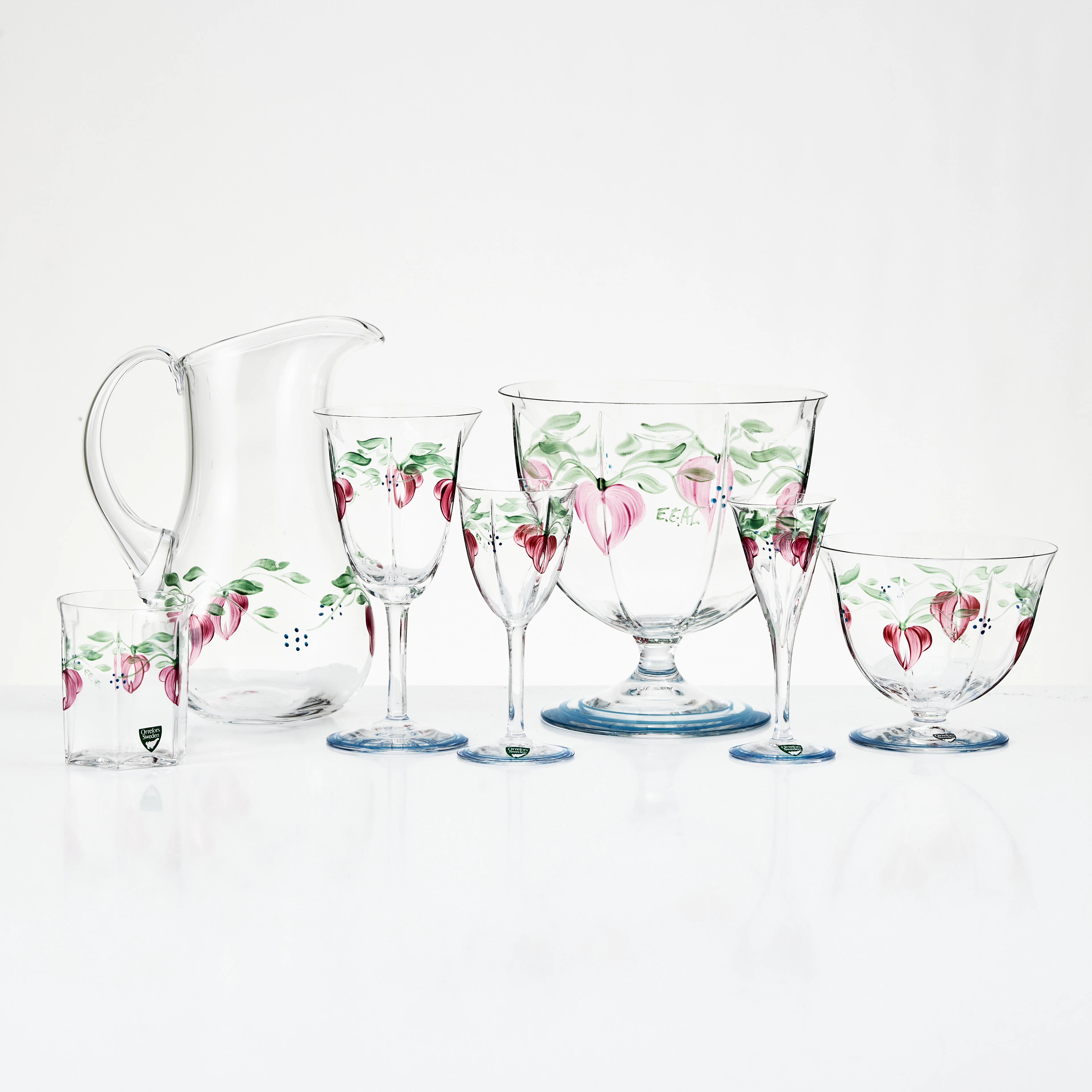 EVA ENGLUND. Glasservisdelar, 43 dlr., "Maja", handmålat glas, Orrefors.