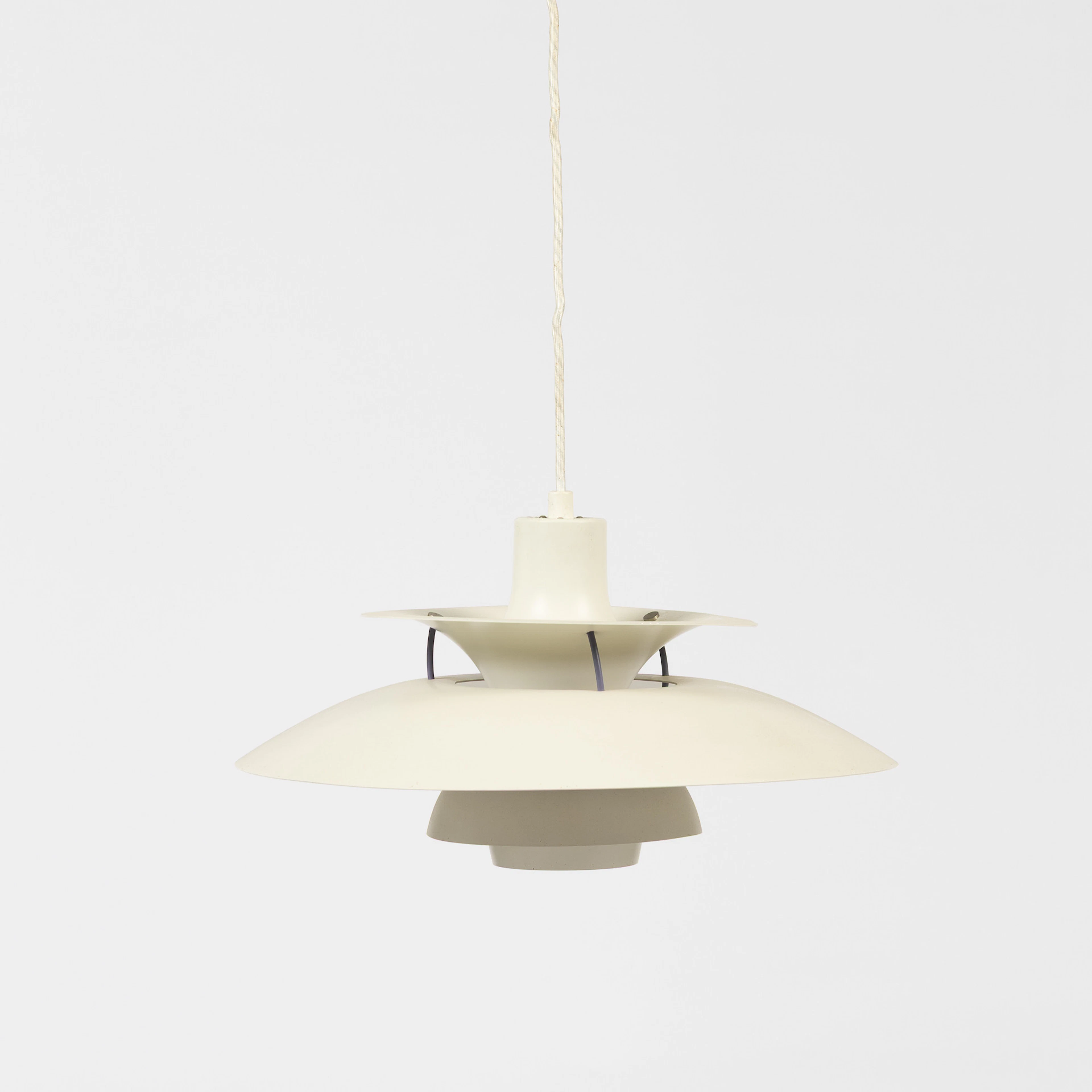 POUL HENNINGSEN. Taklampa, "PH-5", Louis Poulsen, Danmark.