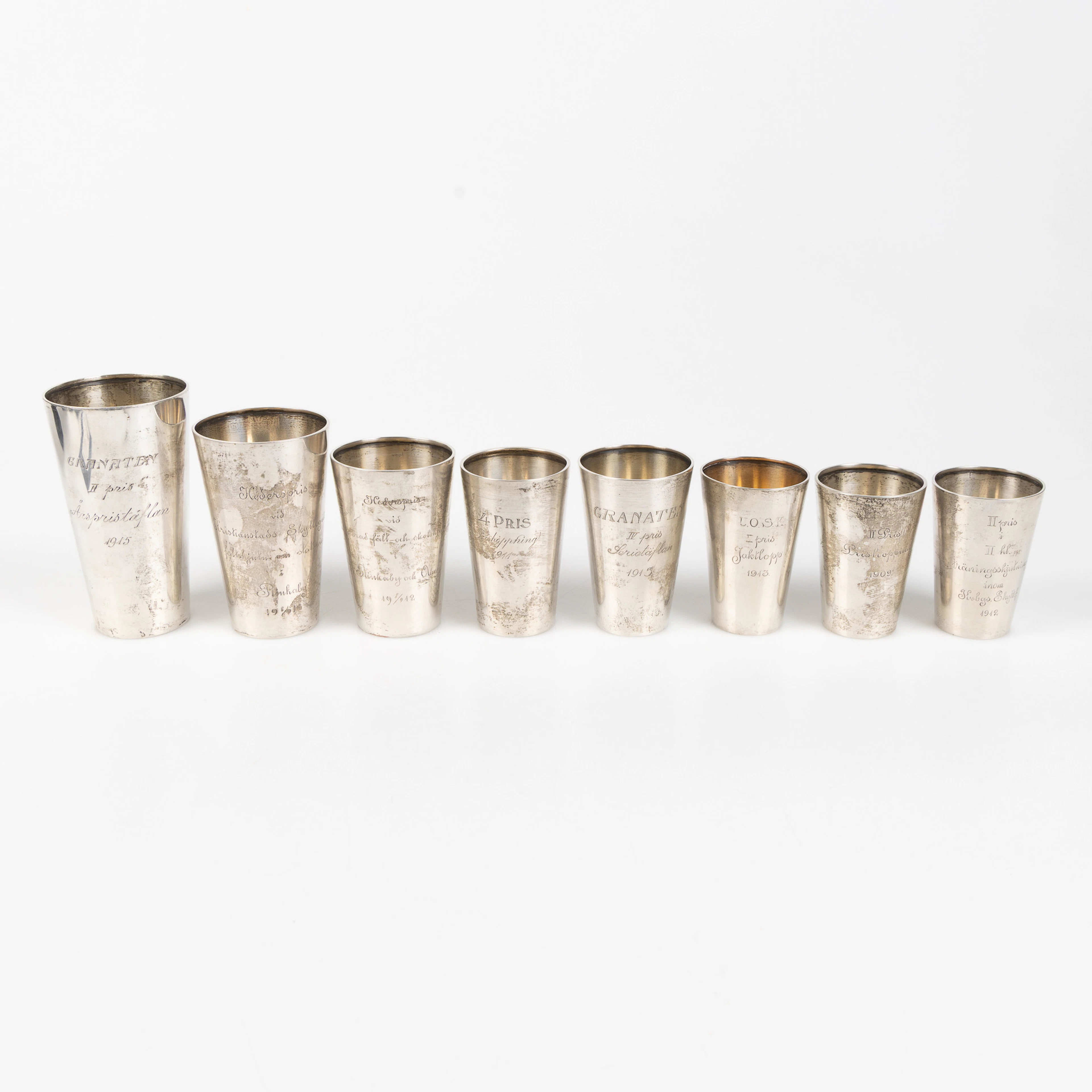 BÄGARE, 8 st, silver, Erlandsson B, Kristianstad, 1900-talets början.
