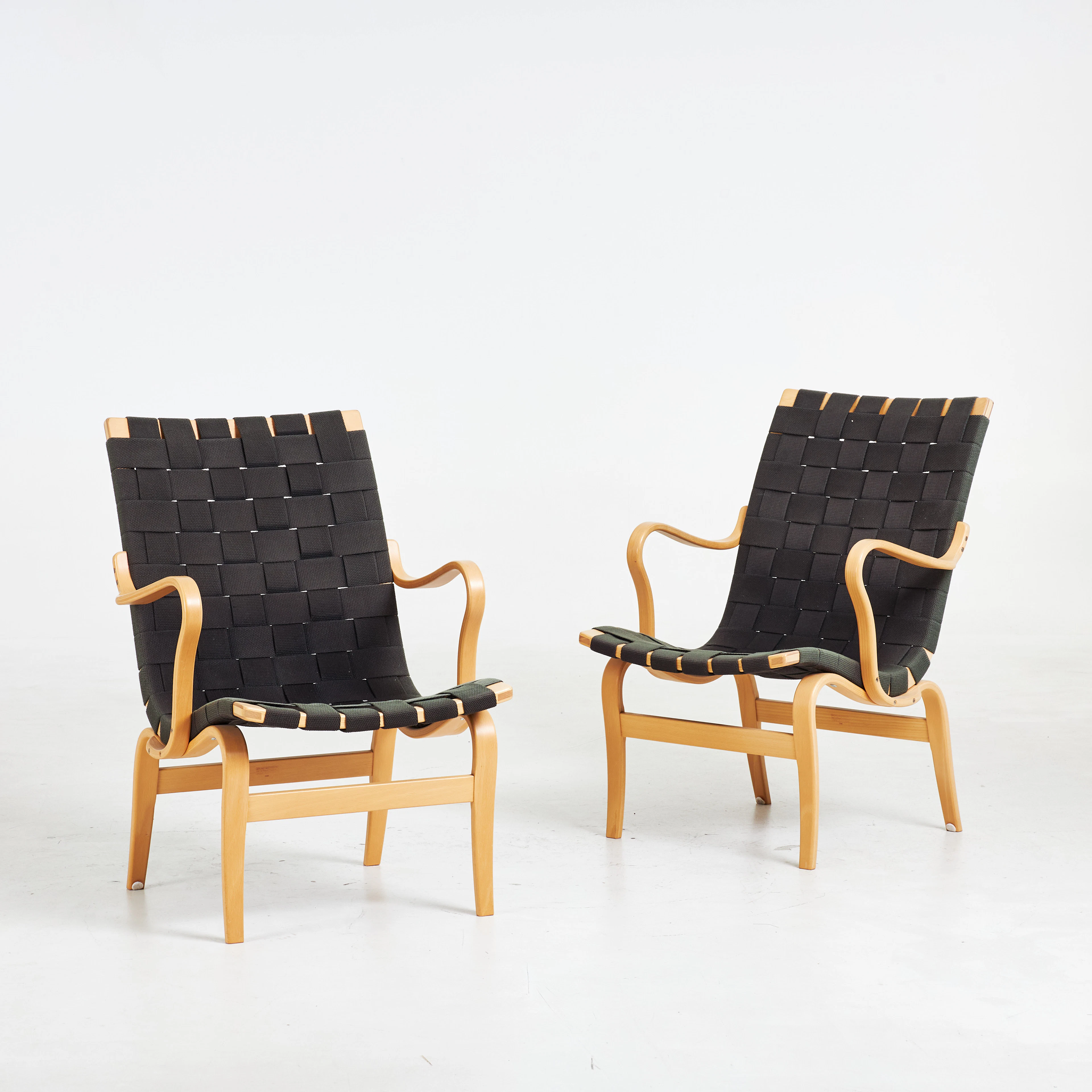 BRUNO MATHSSON. Fåtöljer, 1 par, "Eva", Bruno Matsson International