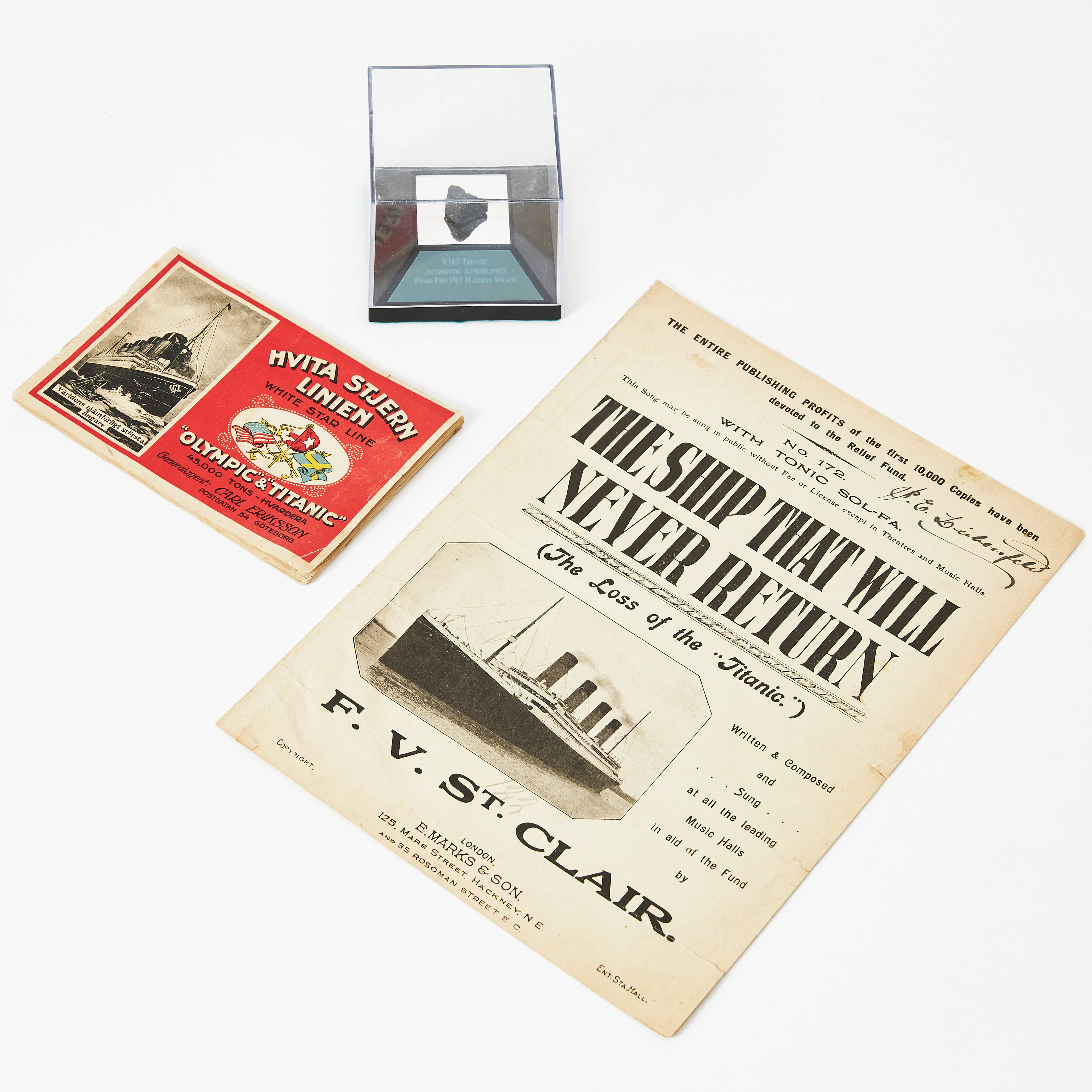 RMS TITANIC, memorabilia, 3 delar, kolbit, broschyr samt nothäfte