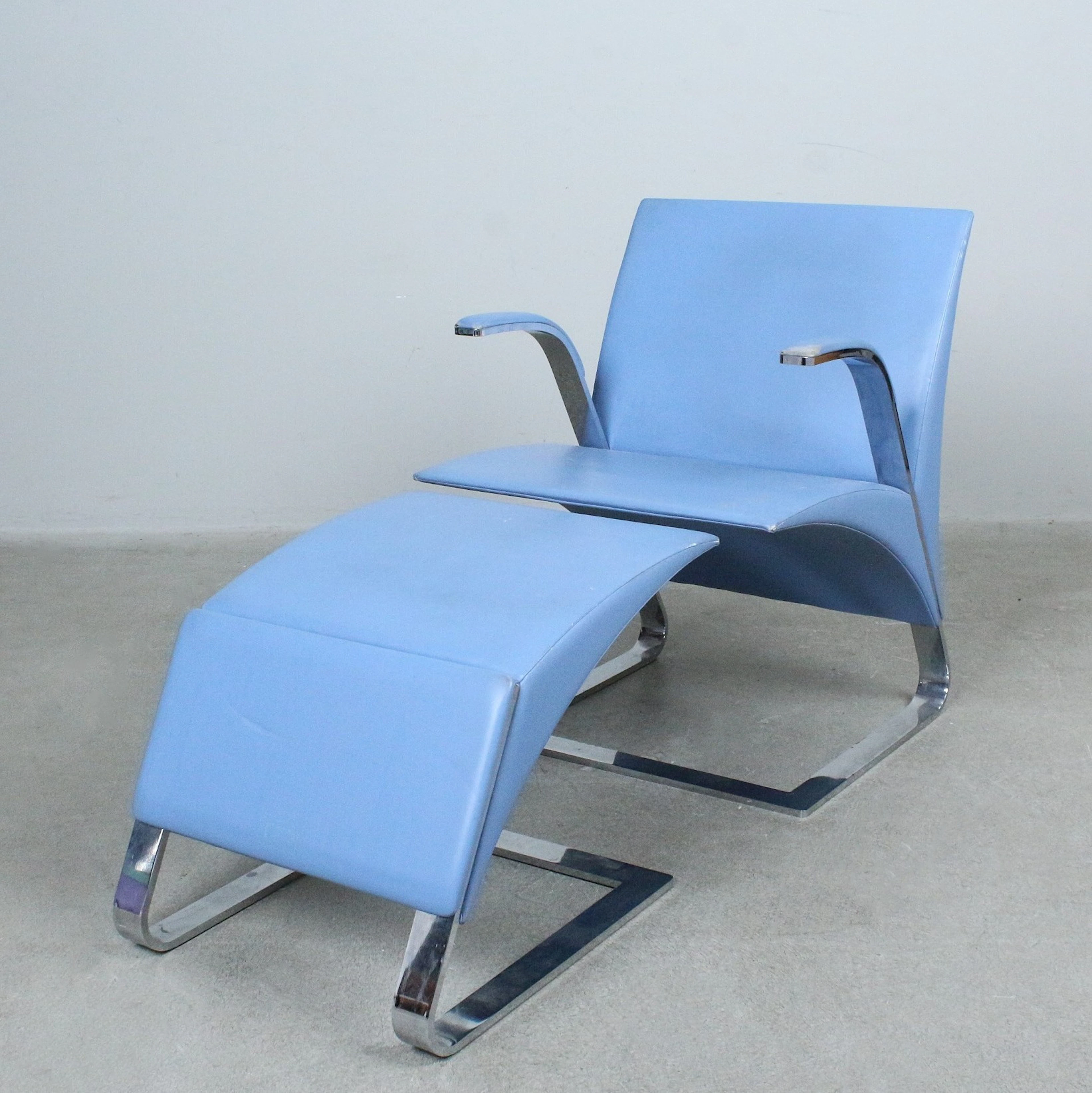 RICARDO ANTONIO. Poltrona Frau. Sessel / Armlehnsessel mit Ottomane